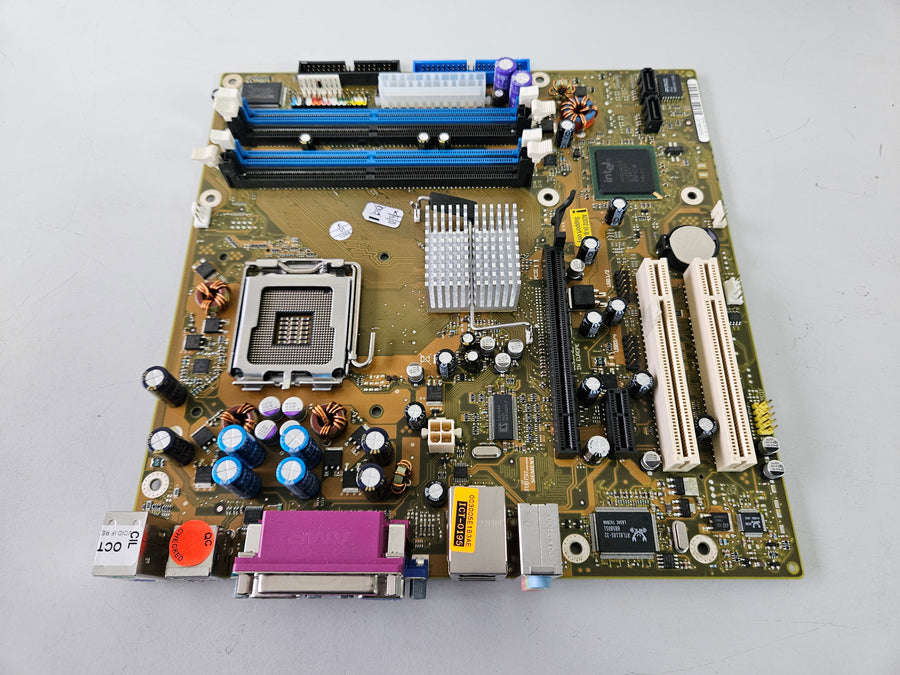 Fujitsu Siemens D2331-A12 System Motherboard ( W26361-W1262-X-03 W26361-W1262-Z1-04-36 ) USED