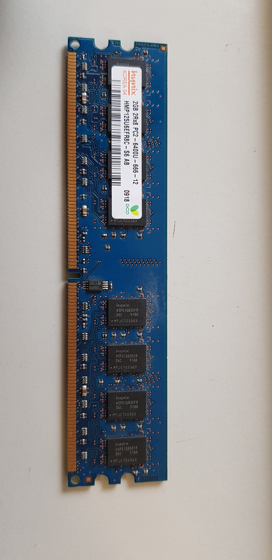Hynix 2GB PC2-6400 DDR2-800MHz non-ECC Unbuffered CL6 240-Pin DIMM Memory Module(HMP125U6EFR8C-S6)