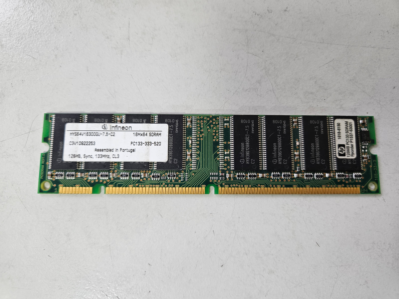 Infineon HP 128MB 168 Pin PC133 CL3 SDRAM DIMM ( HYS64V16300GU-7.5-C2 1818-8150 ) REF
