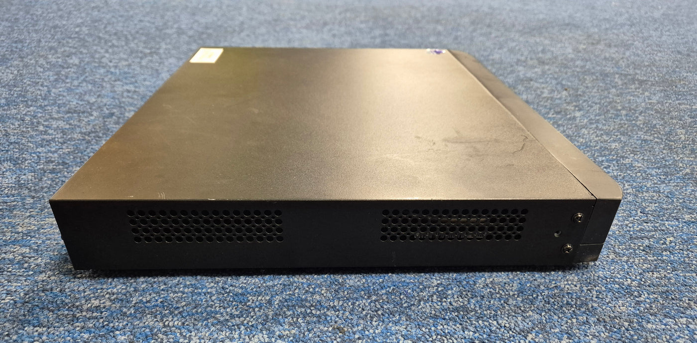 Hikvision Digital Video Recorder - Embedded Net DVR 2x4TB HDD - passwords reset NO PSU ( DS-7216HUHI-K2 ) USED