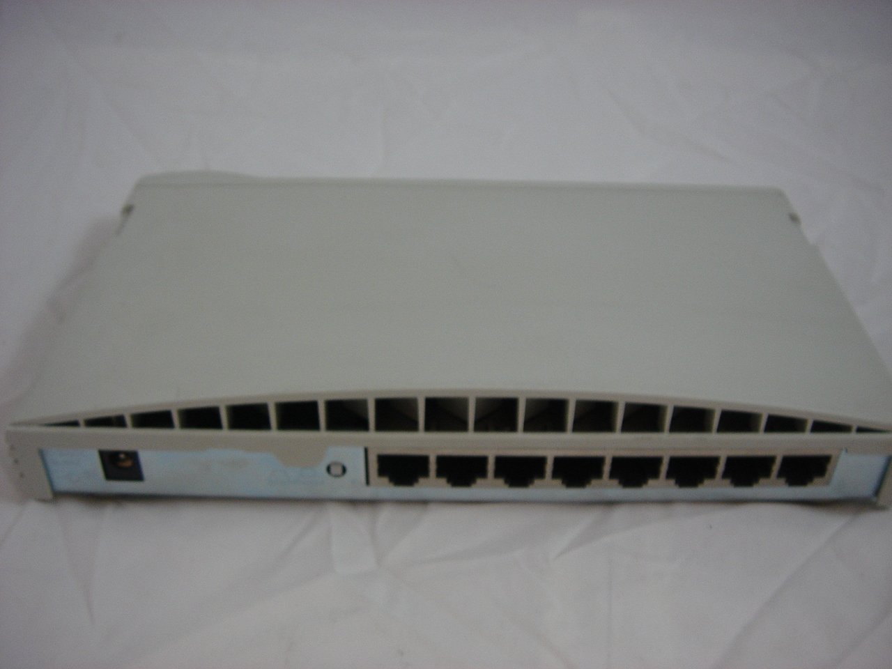 3Com Office Connect Networking Hub ( 3C16700A 1670-010-050-2.00  7025014813880 3Com )