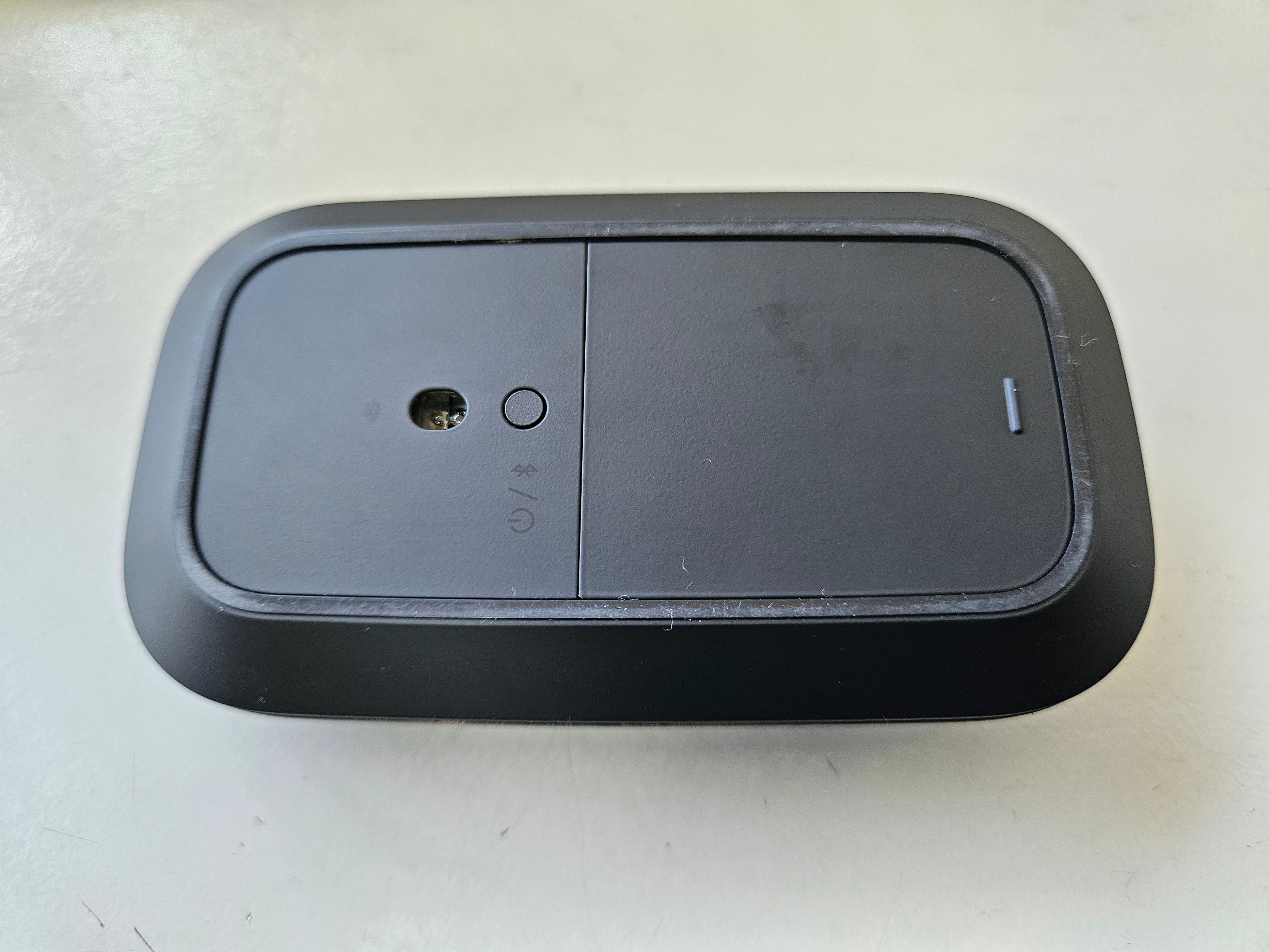 Microsoft Designer Bluetooth Mouse ( 1679 MT-1433 X906443-004 ) USED