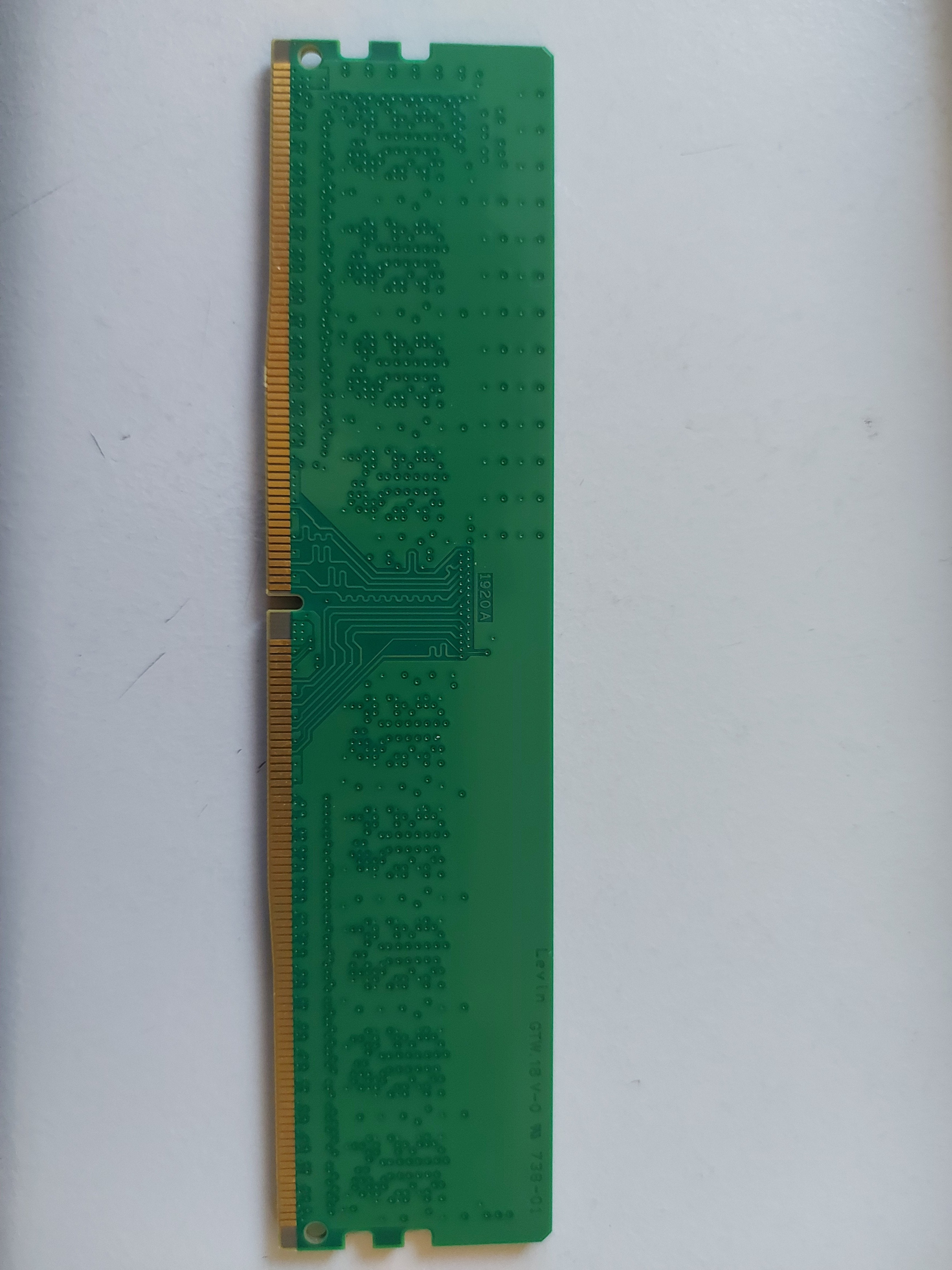 Crucial 4GB DDR4 PC4-19200 2400MHz CL17 nonECC SDRAM DIMM CT4G4DFS824A.C8FHP