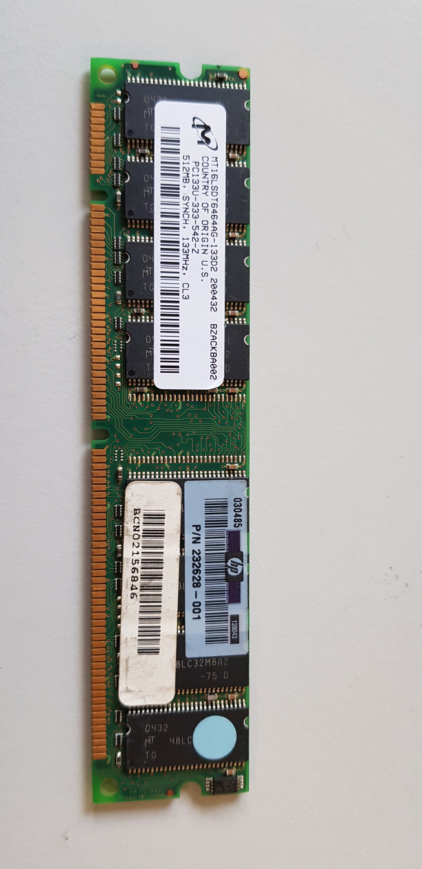 Micron HP 512MB PC133 133MHz non-ECC Unbuffered CL3 168-Pin DIMM ( MT16LSDT6464AG-133D2 232628-001 ) REF