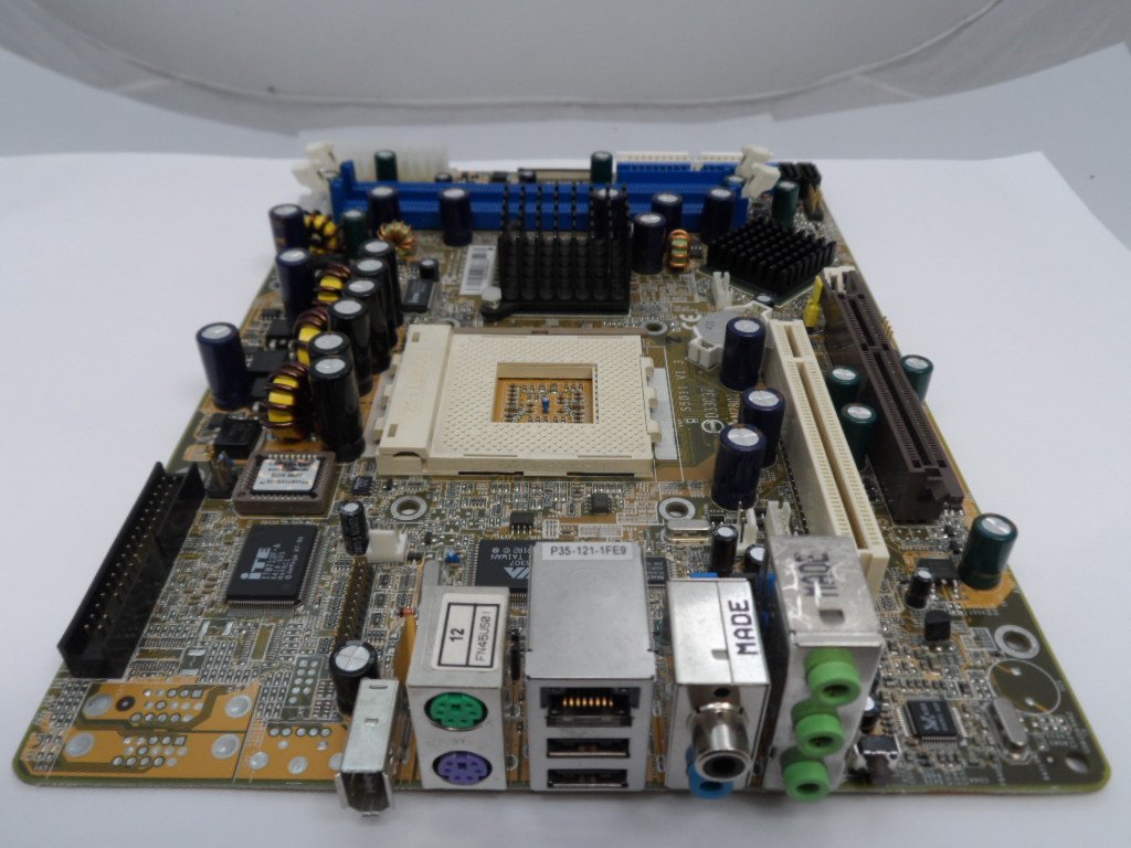 Shuttle D33032 Motherboard ( D33032 S5011 V1.3 139274A06A    Shuttle )