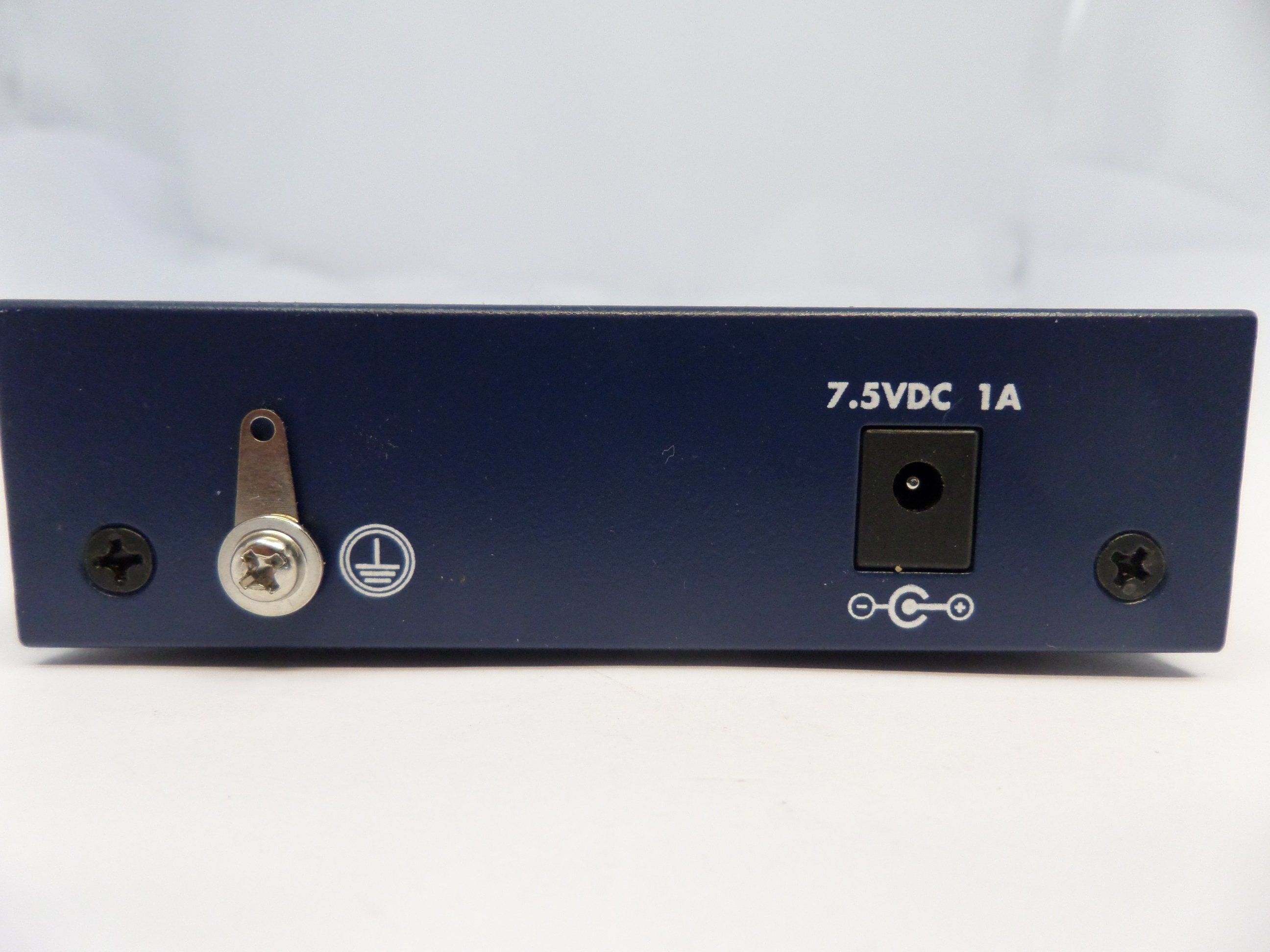 PR18006_FS105V2_Netgear Prosafe 5 Port Fast Ethernet Switch - Image4