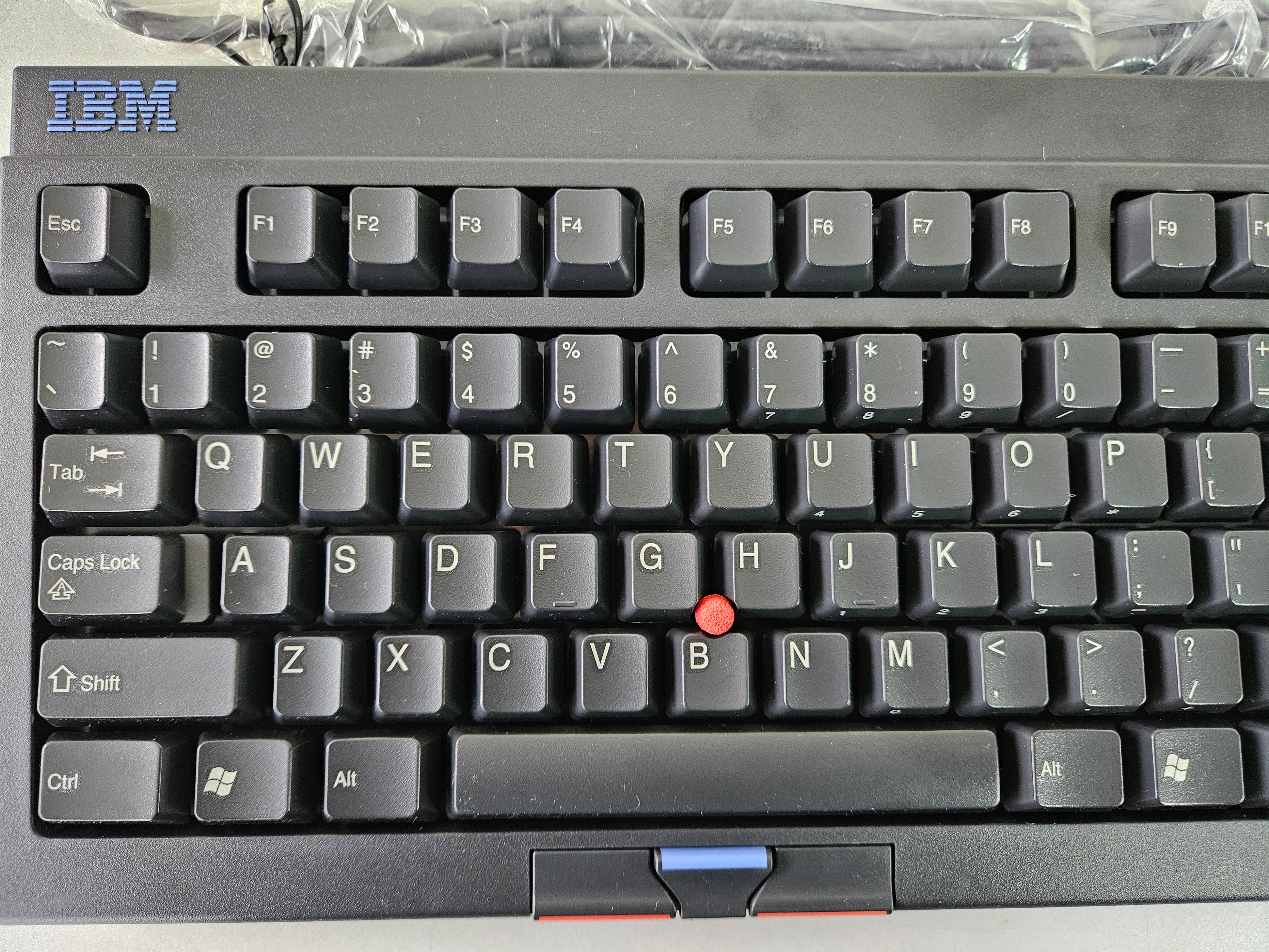 IBM RT3200 US Black Space Saver II PS/2 Wired Keyboard ( 37L0888 ) REF