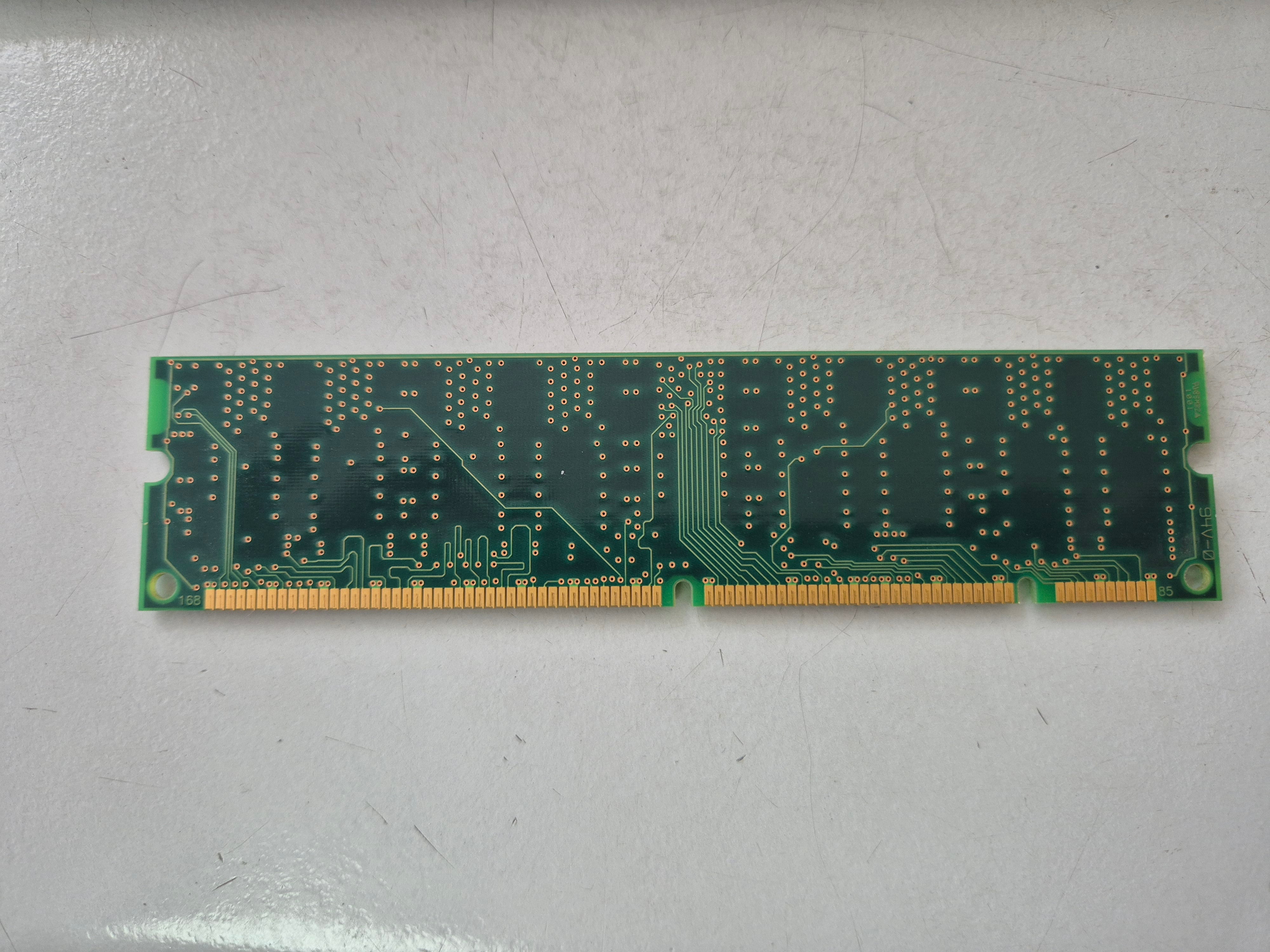 Infineon HP 128MB 133MHz 168p PC133 CL3 NonECC SDRAM DIMM ( HYS64V16300GU-7.5-C2 140133-001 ) REF