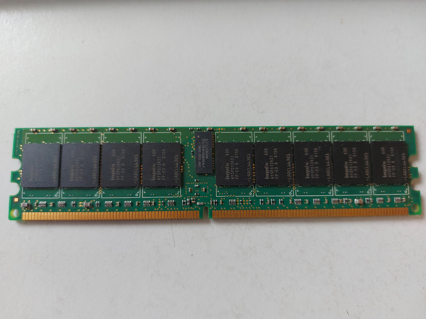 Hynix 1GB PC2-3200 DDR2-400MHz ECC Reg CL3 240-Pin DIMM ( HYMP512R724-E3 ) REF