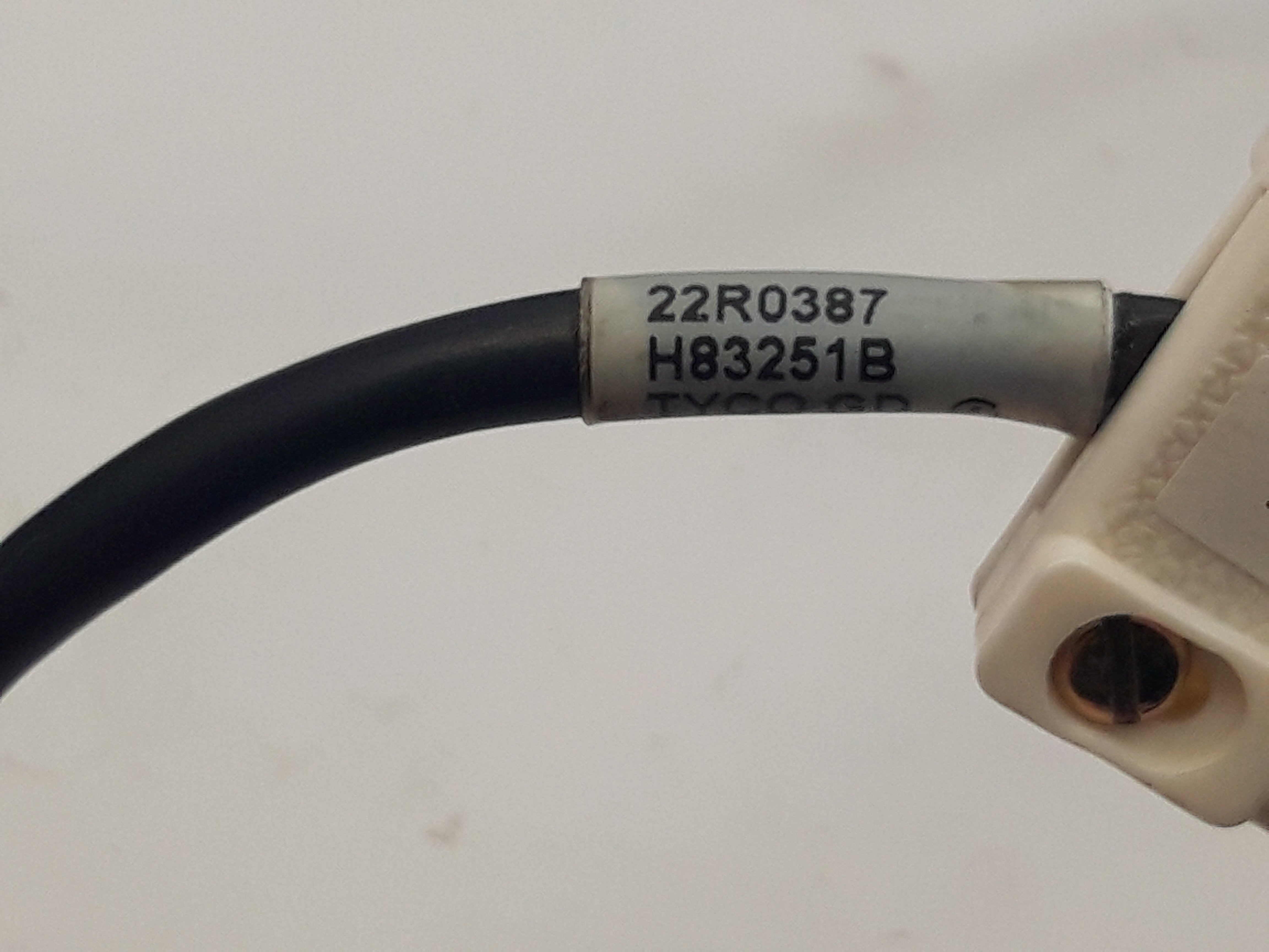 IBM PPS-2 Cable to Bus Bar B 5/12V DS2480B (22R0387 USED)