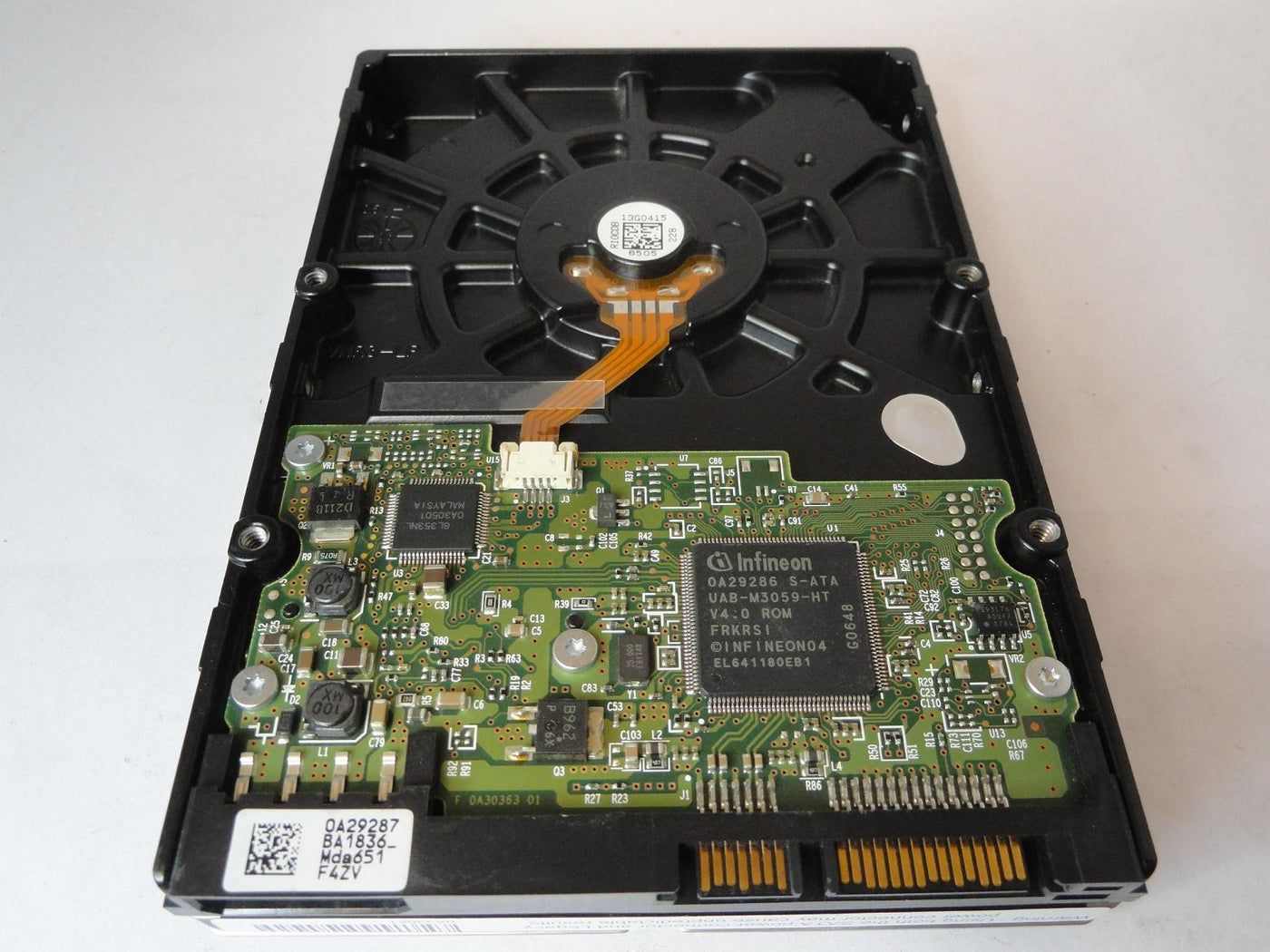 PR23405_0A33168_Hitachi IBM 80GB SATA 7200rpm 3.5in HDD - Image2