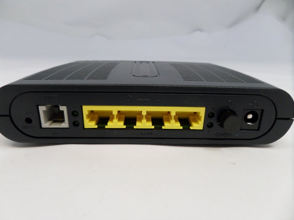 Thomson Speedtouch ST546 v6 Modem ( ST546 v6 DSLBA603NV EAA7    Thomson USED)