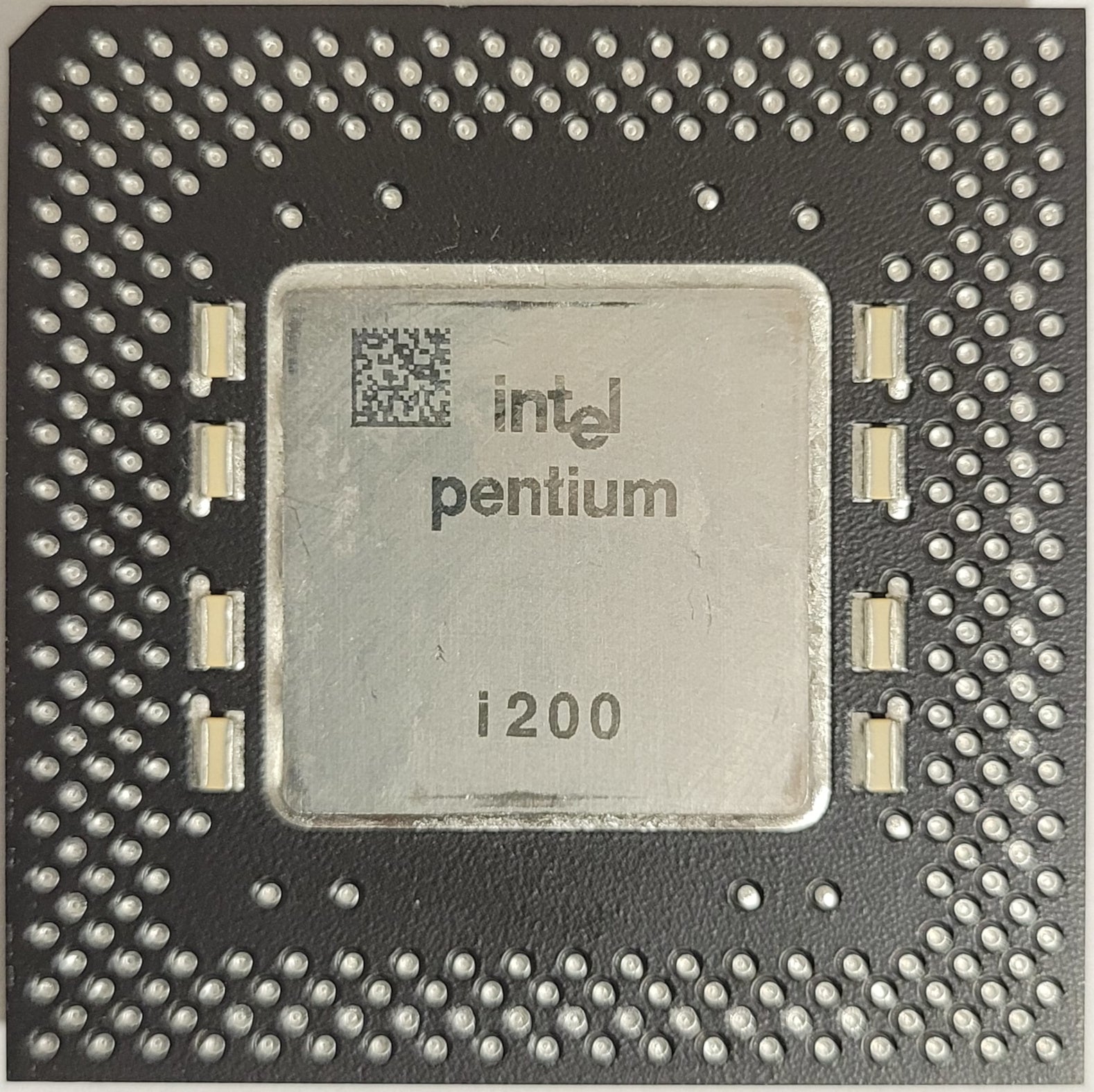 Intel Pentium 200 200MHz CPU ( SY045 ) USED