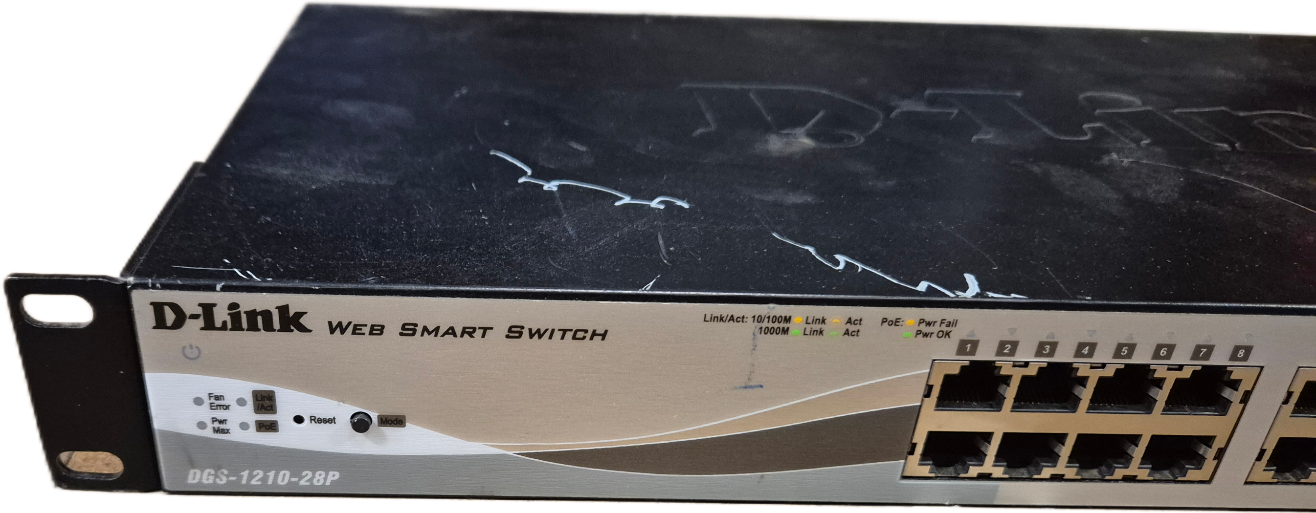 D-Link 28-Port Gigabit Poe Smart Managed Switch with 4 Combo Ports ( DGS-1210-28P ) USED