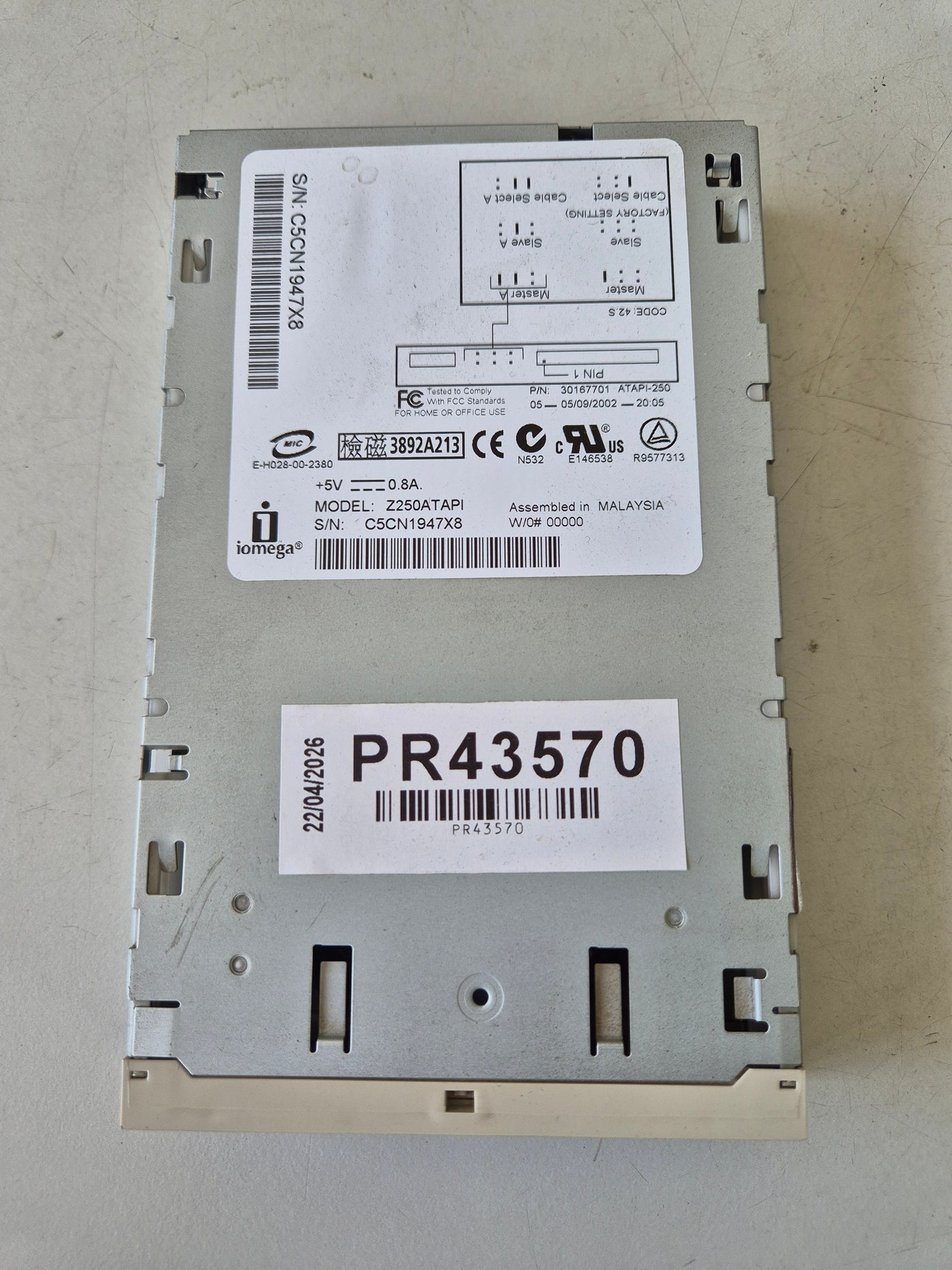 Iomega 250MB Internal IDE Zip Drive ( Z250ATAPI ) USED