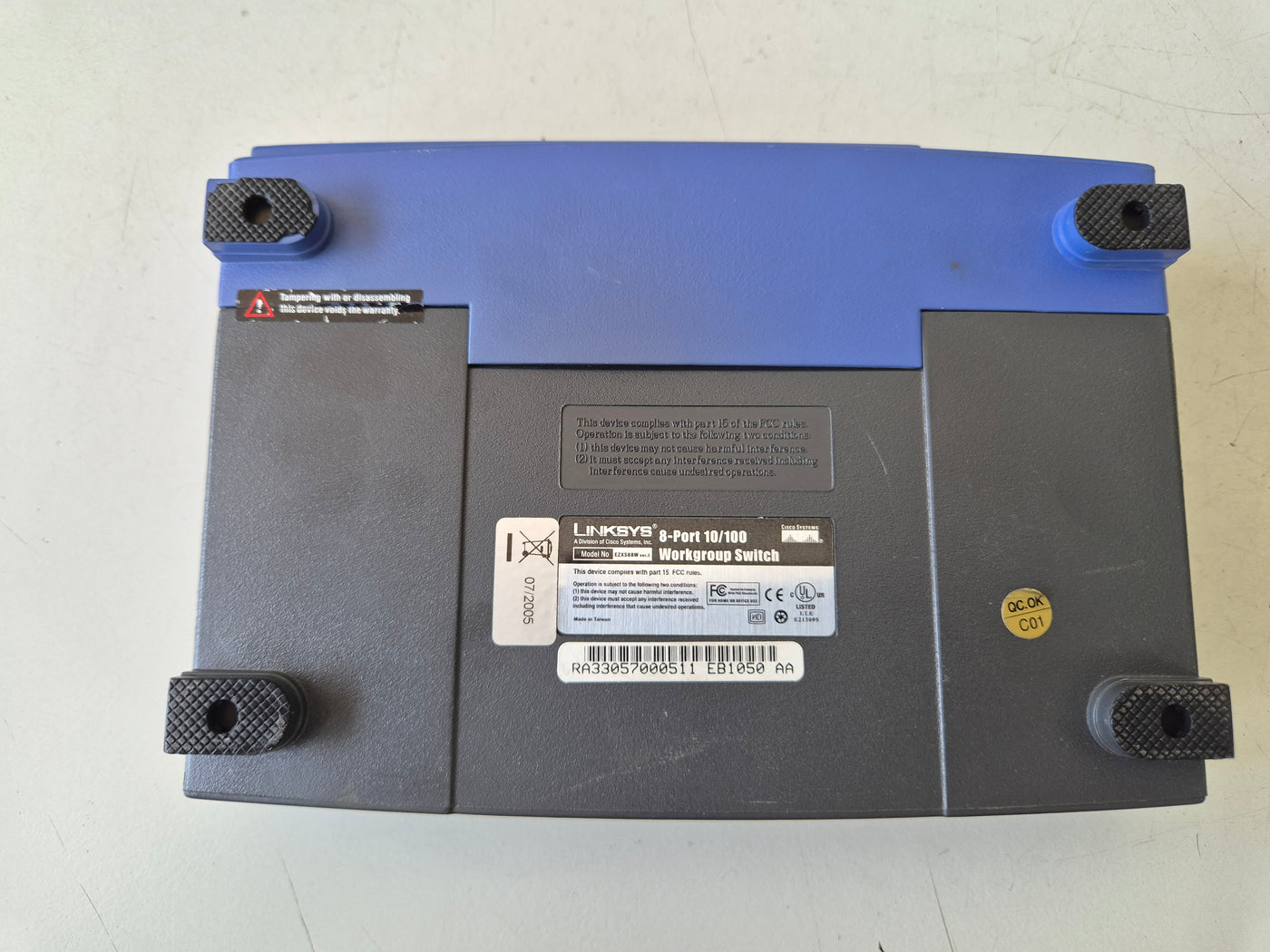 Linksys 8 Port 10/100 Workgroup Switch with PSU ( EZXS88W ) USED