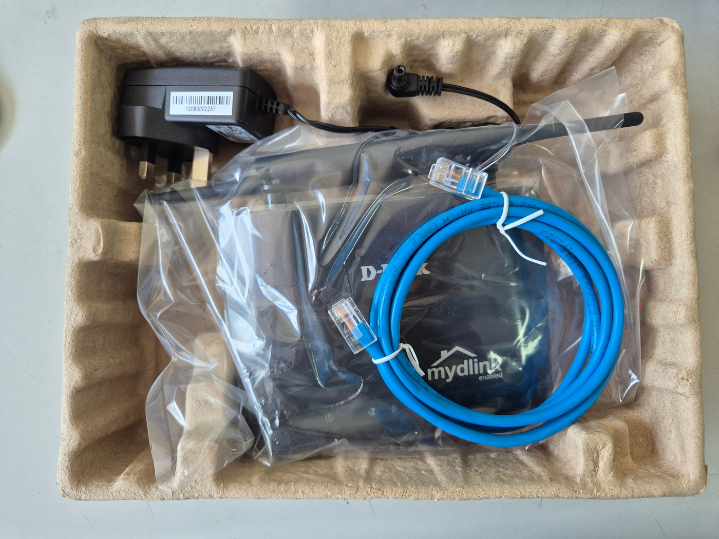 D-Link Wireless Cloud Router N300 ( DIR-605L ) USED