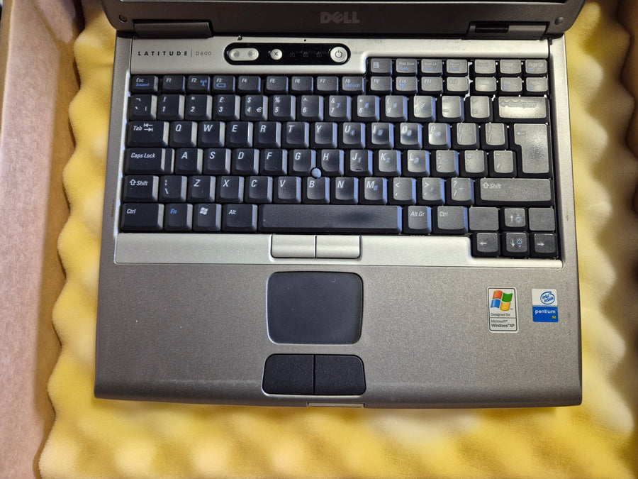 Dell Latitude D600 P4m 1.6GHz 512MB RAM 60GB HDD DVDRW WinXP Pro 14.1" ( 0G5152 ) USED