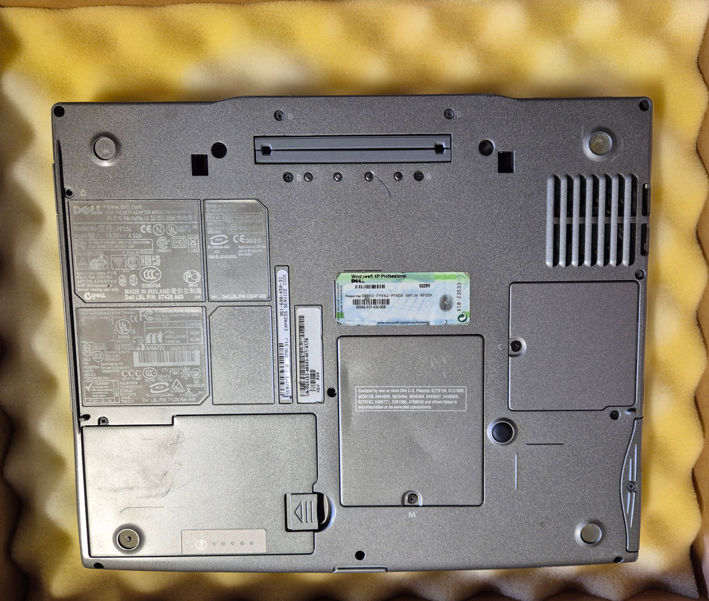 Dell Latitude D600 P4m 1.6GHz 512MB RAM 60GB HDD DVDRW WinXP Pro 14.1" ( 0G5152 ) USED