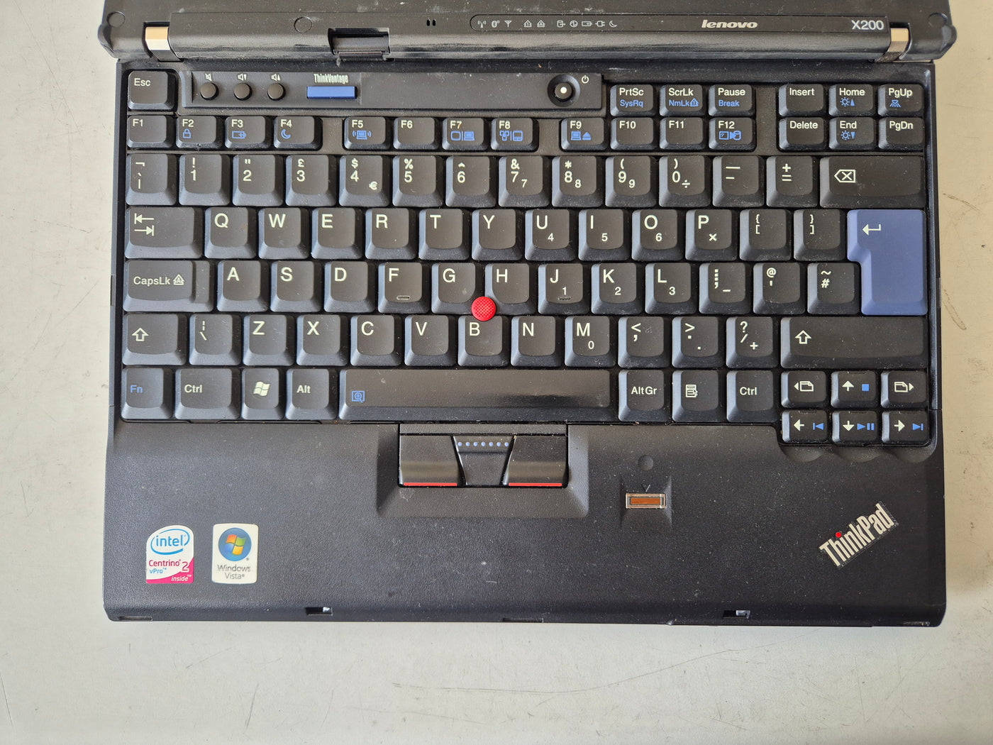 Lenovo Thinkpad X200 NO HDD 4GB RAM Intel Core 2 Duo P8400 2.26GHz NO OS SPR