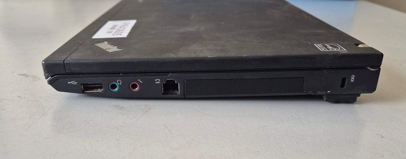 Lenovo Thinkpad X200 NO HDD 4GB RAM Intel Core 2 Duo P8400 2.26GHz NO OS SPR