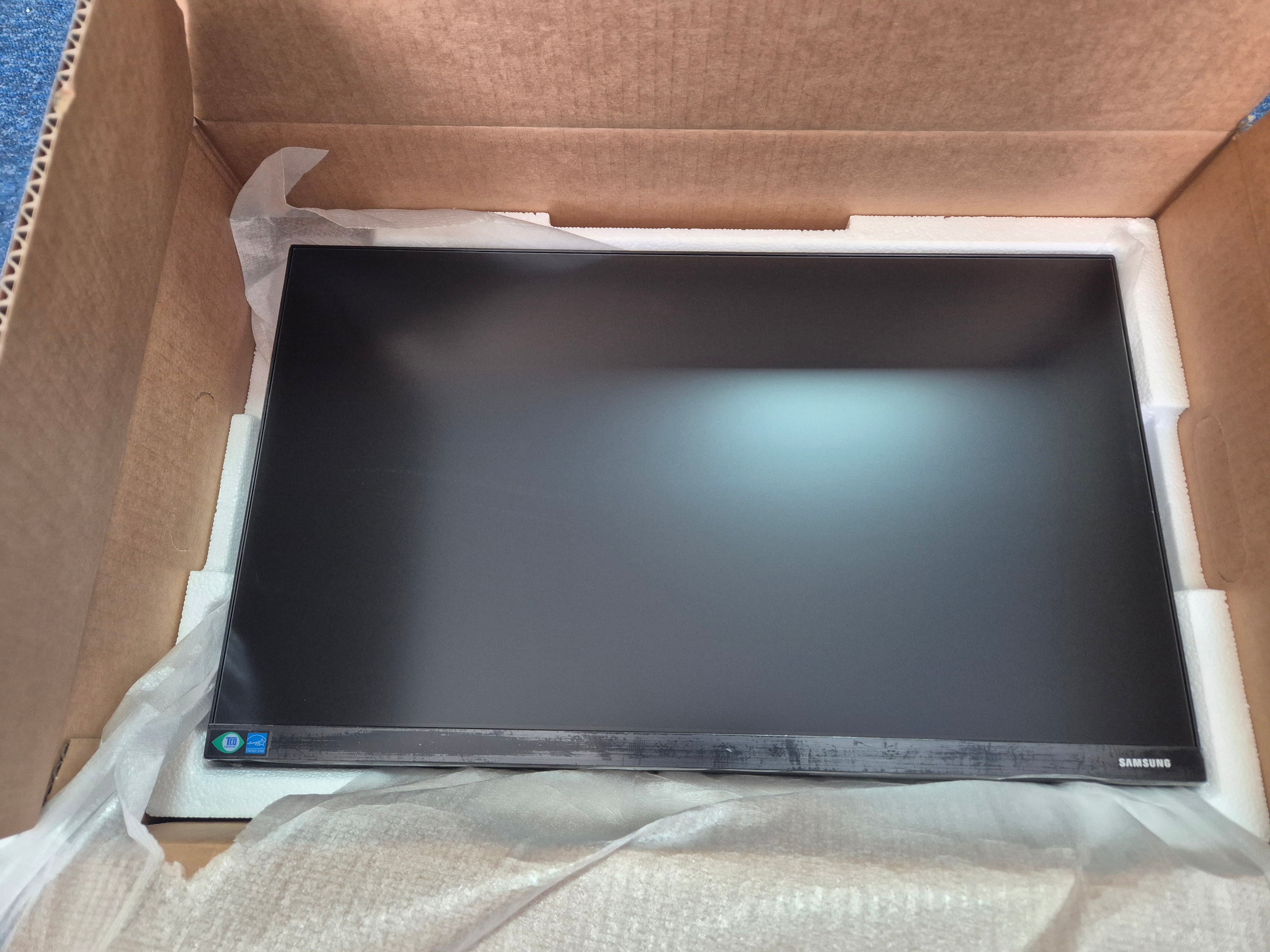 Samsung T45F Series 22" LED Monitor Full HD 1080p ( F22T450FQR ) NEW