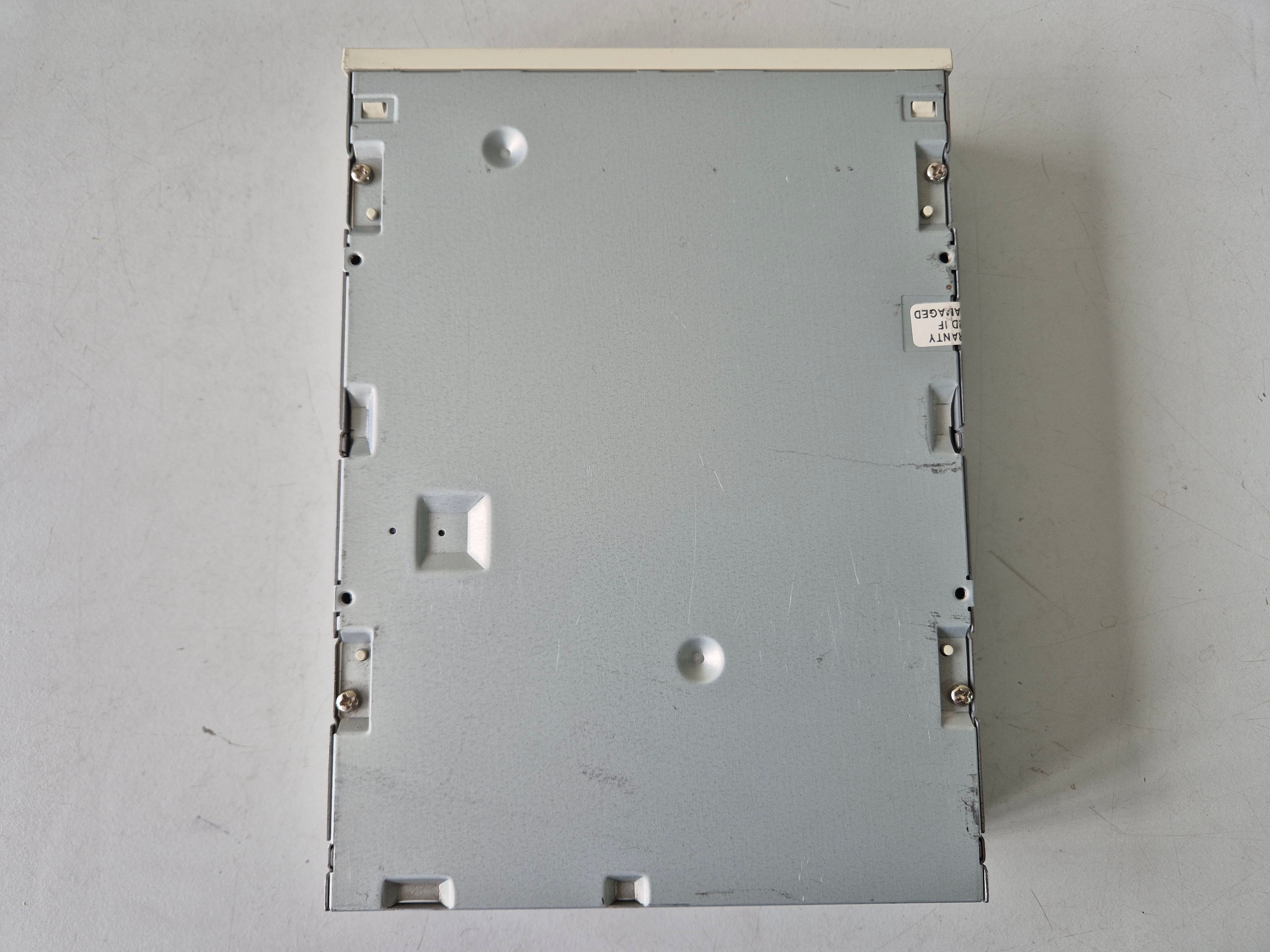BenQ 656A 56x IDE 5.25" Beige Internal CD-ROM Drive ( 656A DF2 ) USED