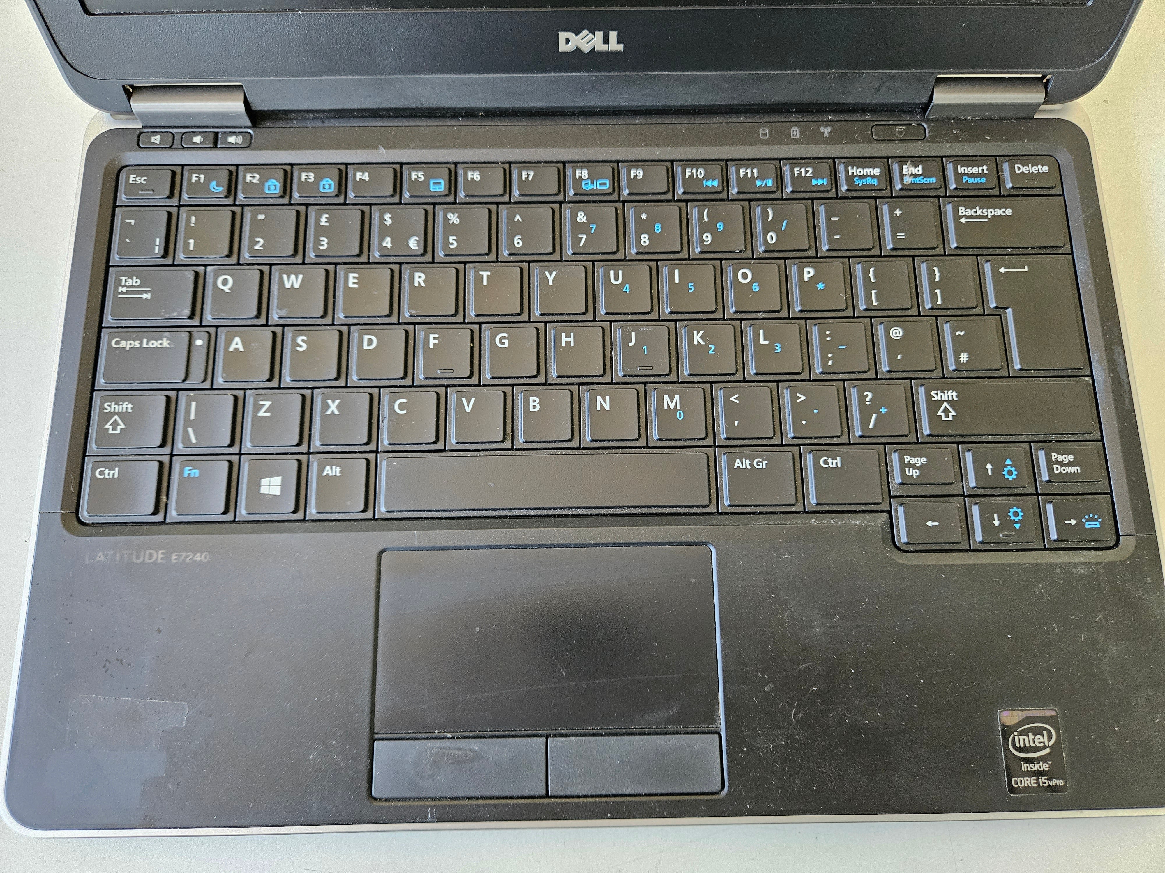 Dell Latitude E7240 256GB HD 12GB RAM i5-4300 1.9GHz Win 10 Pro 12.5" Laptop ( NFG6J ) USED 