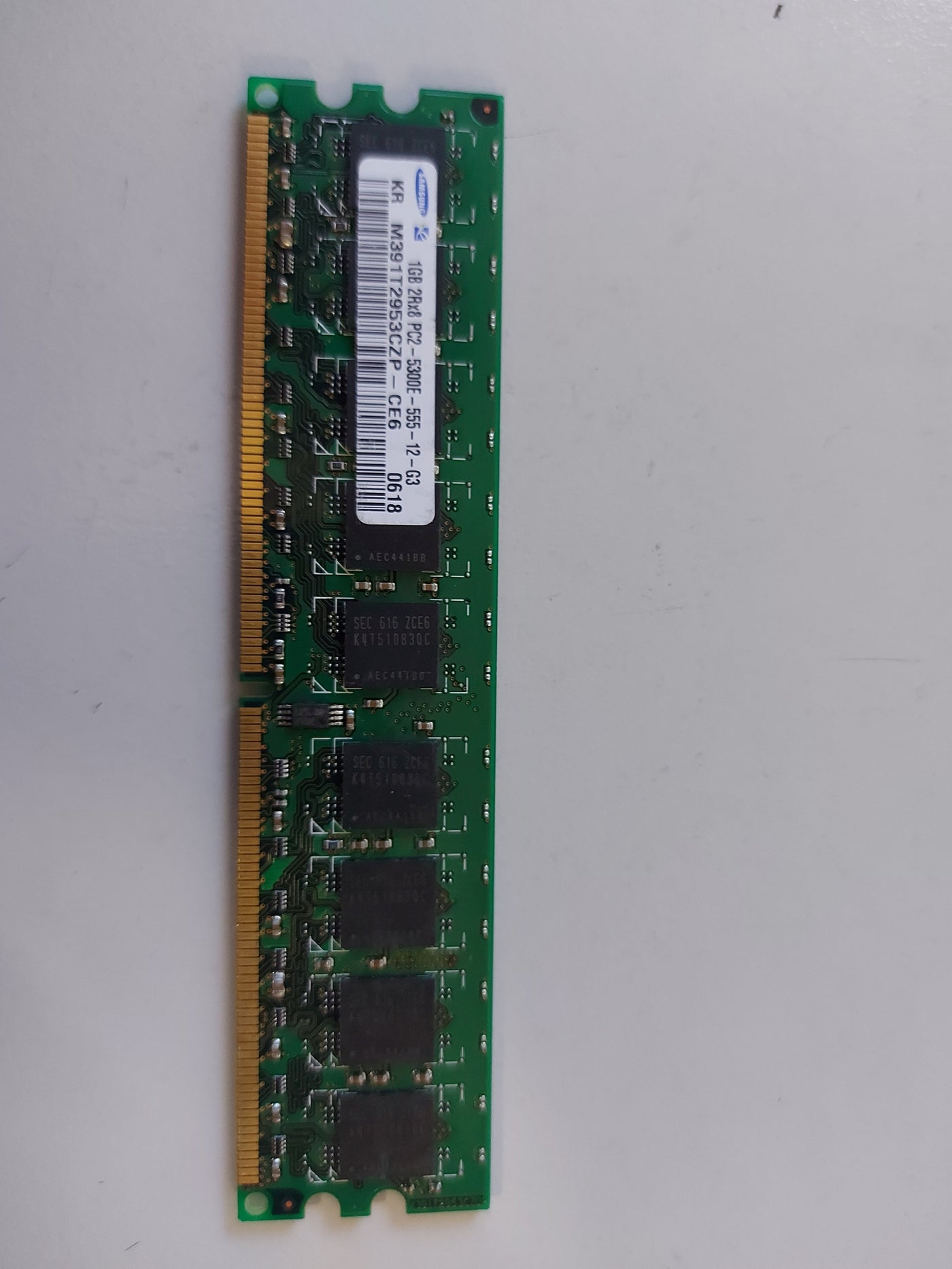 Samsung 1GB DDR2 ECC PC2-5300 667Mhz Memory M391T2953CZP-CE6