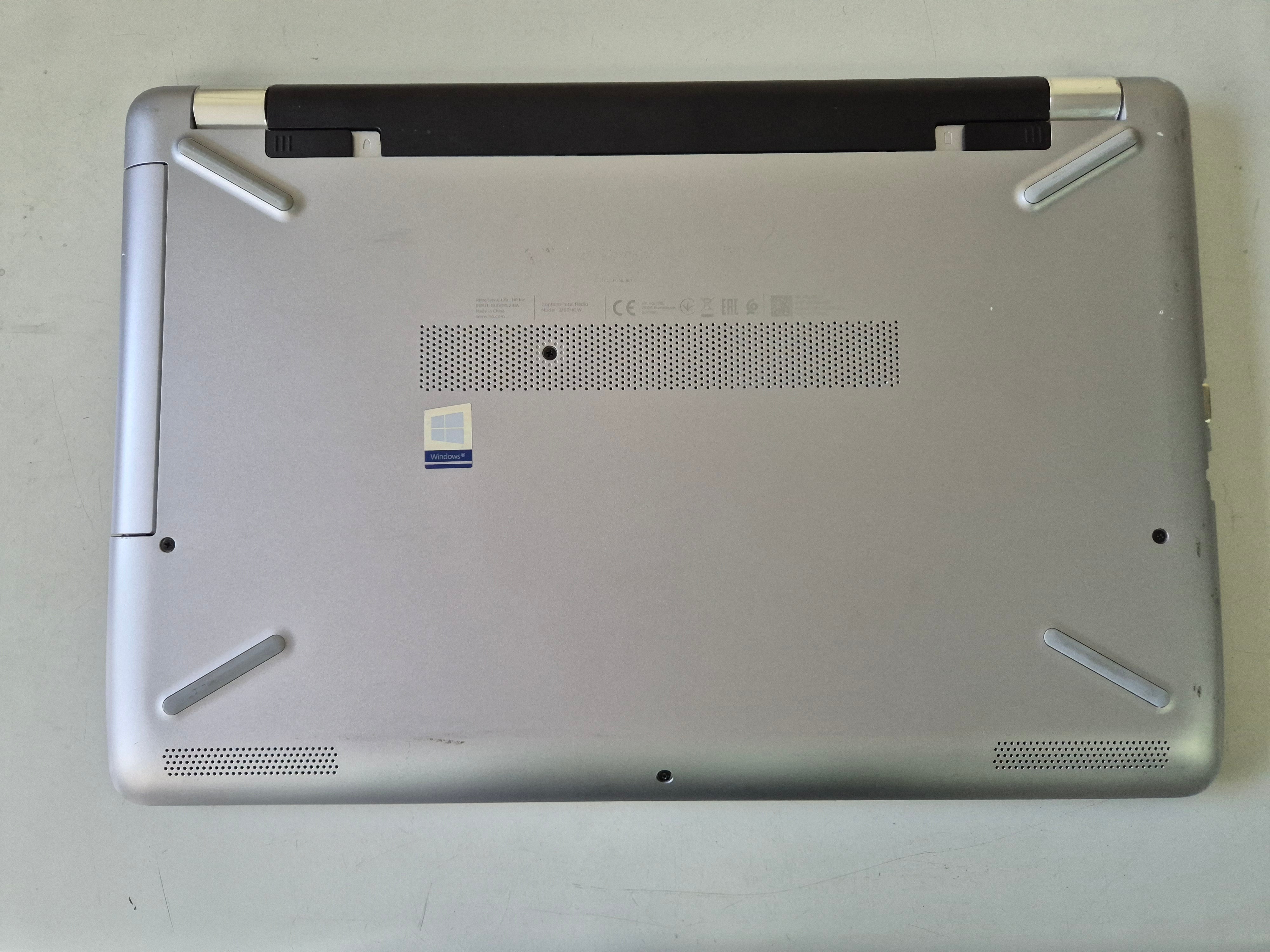 HP 250 G6 256GB SSD 8GB RAM i5-1135G7 2.4GHz NO OS 15.6" ( 1WY59EA#ABU ) SPR