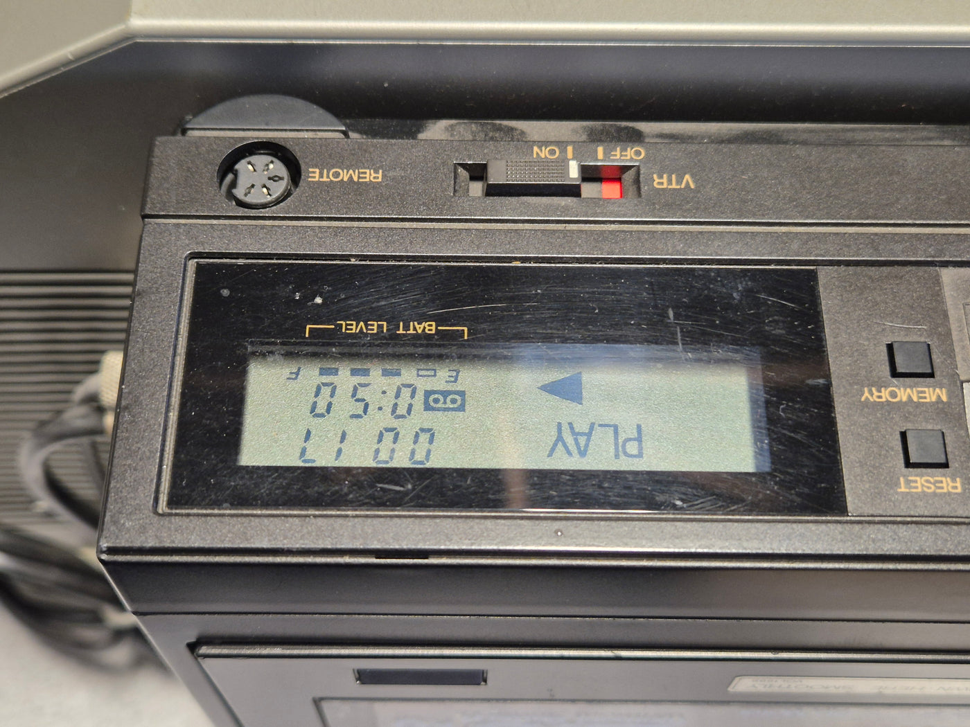 Panasonic TC-1100G Colour TV + NV-180 VHS Video Recorder ( TC-1100G ) USED