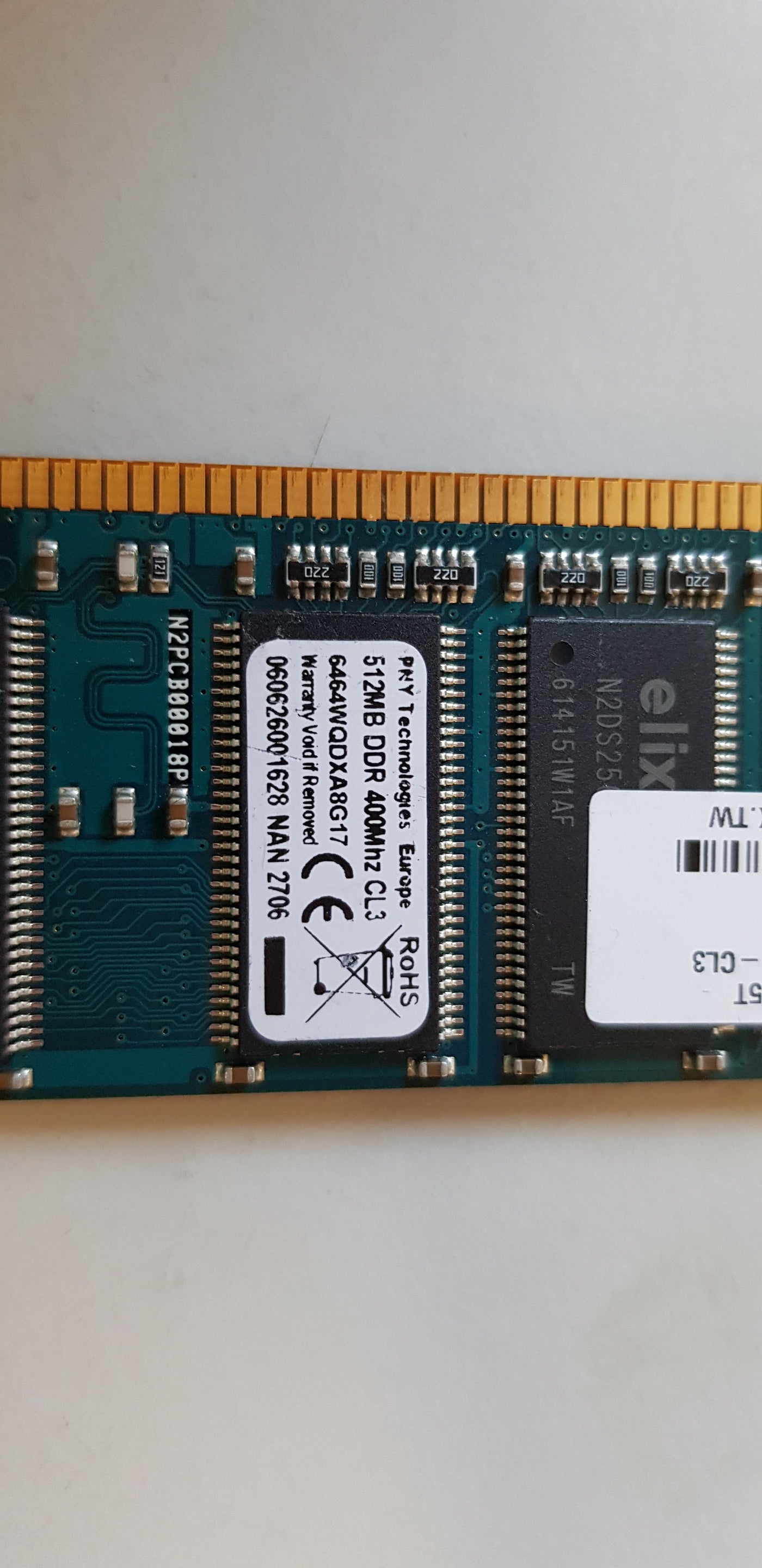 Elixir / PNY Tech 2Rx8 512MB 400Mhz nonECC CL3 PC3200U DDR SDRAM DIMM Memory Module ( M2Y51264DS8HC3G-5T / 6464WQDXA8G17)