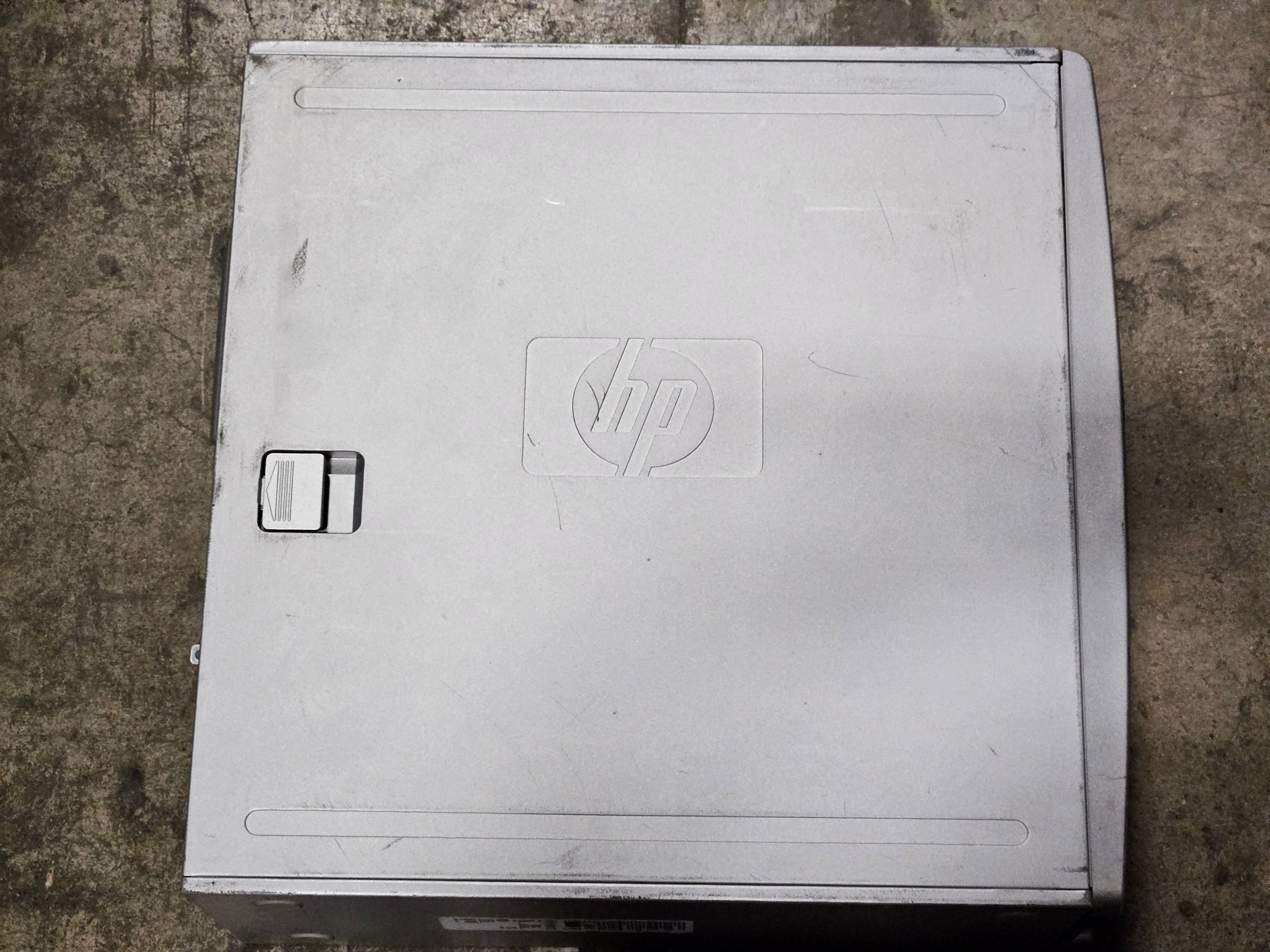 HP XW4300 Workstation 2GB RAM Pentium D 3.4GHz NO HDD NO OS DVD Dual DVI Nvidia Quadro FX WinXP Pro COA ( PS988AV ) USED