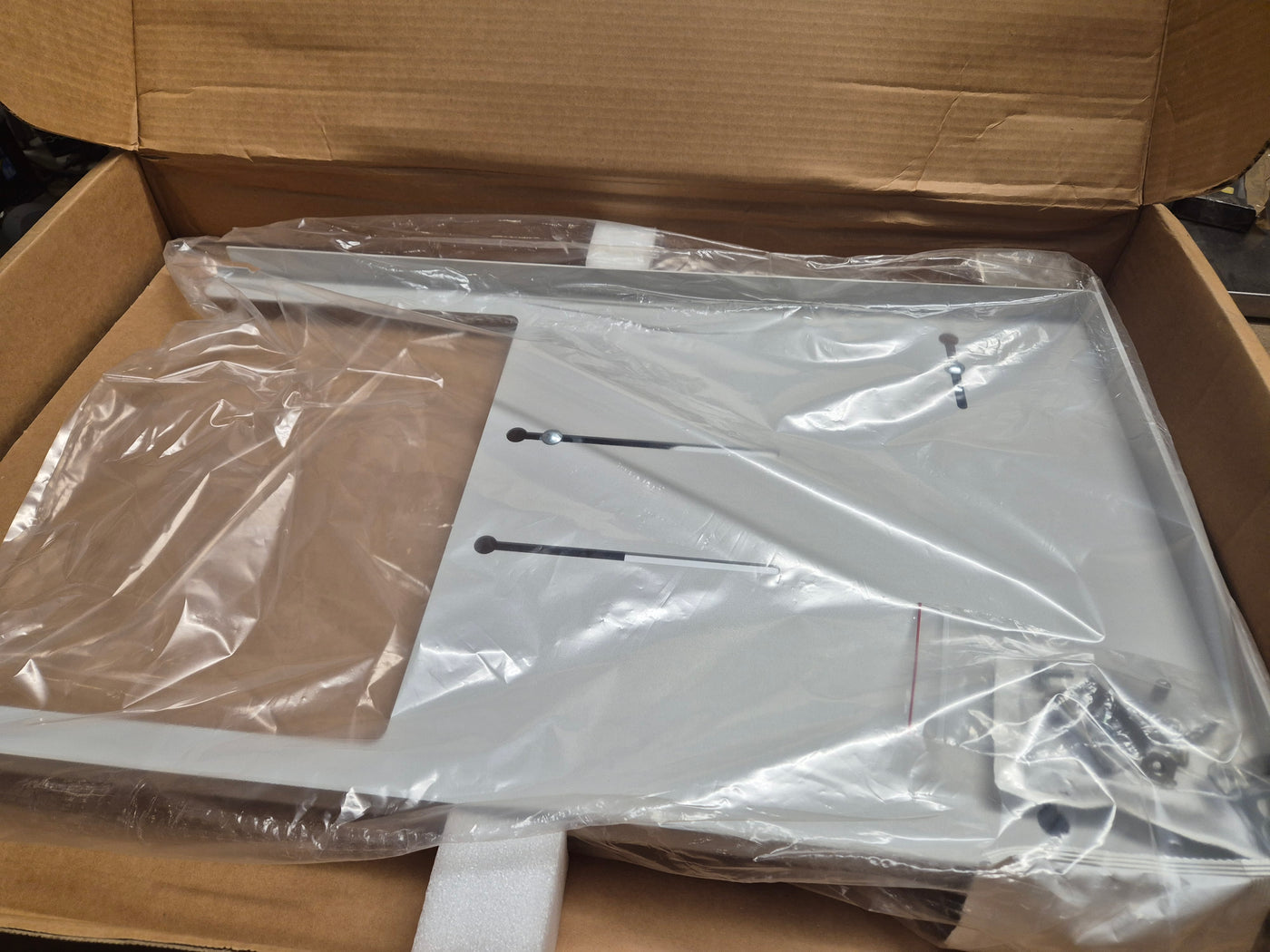 HP Monitor Universal Mount Rack Kit ( J1519A ) NOB
