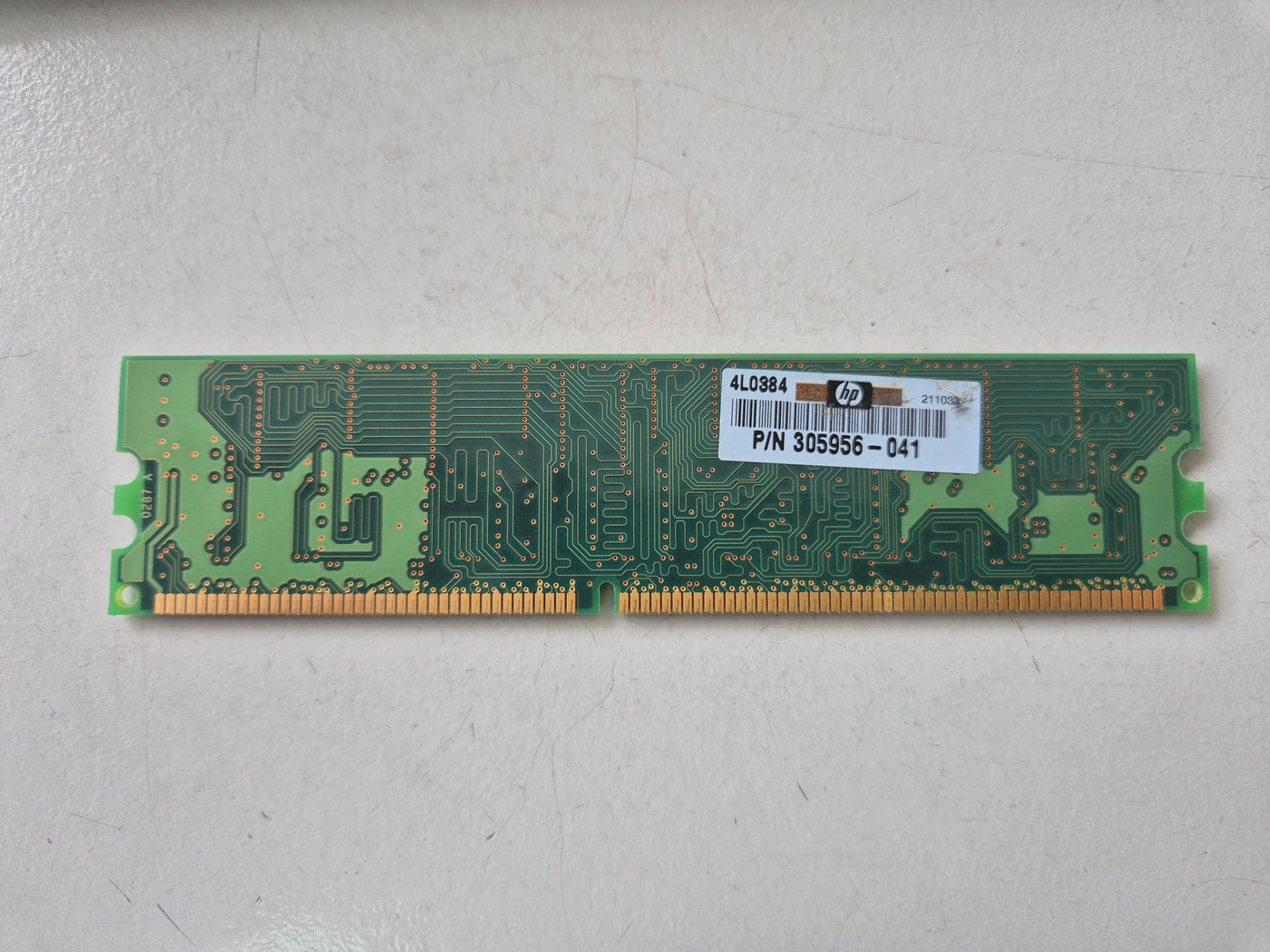 Micron HP 128MB PC2700 DDR-333MHz non-ECC Unbuffered CL2.5 184-Pin DIMM ( MT4VDDT1664AG-335C3 305956-041 ) REF