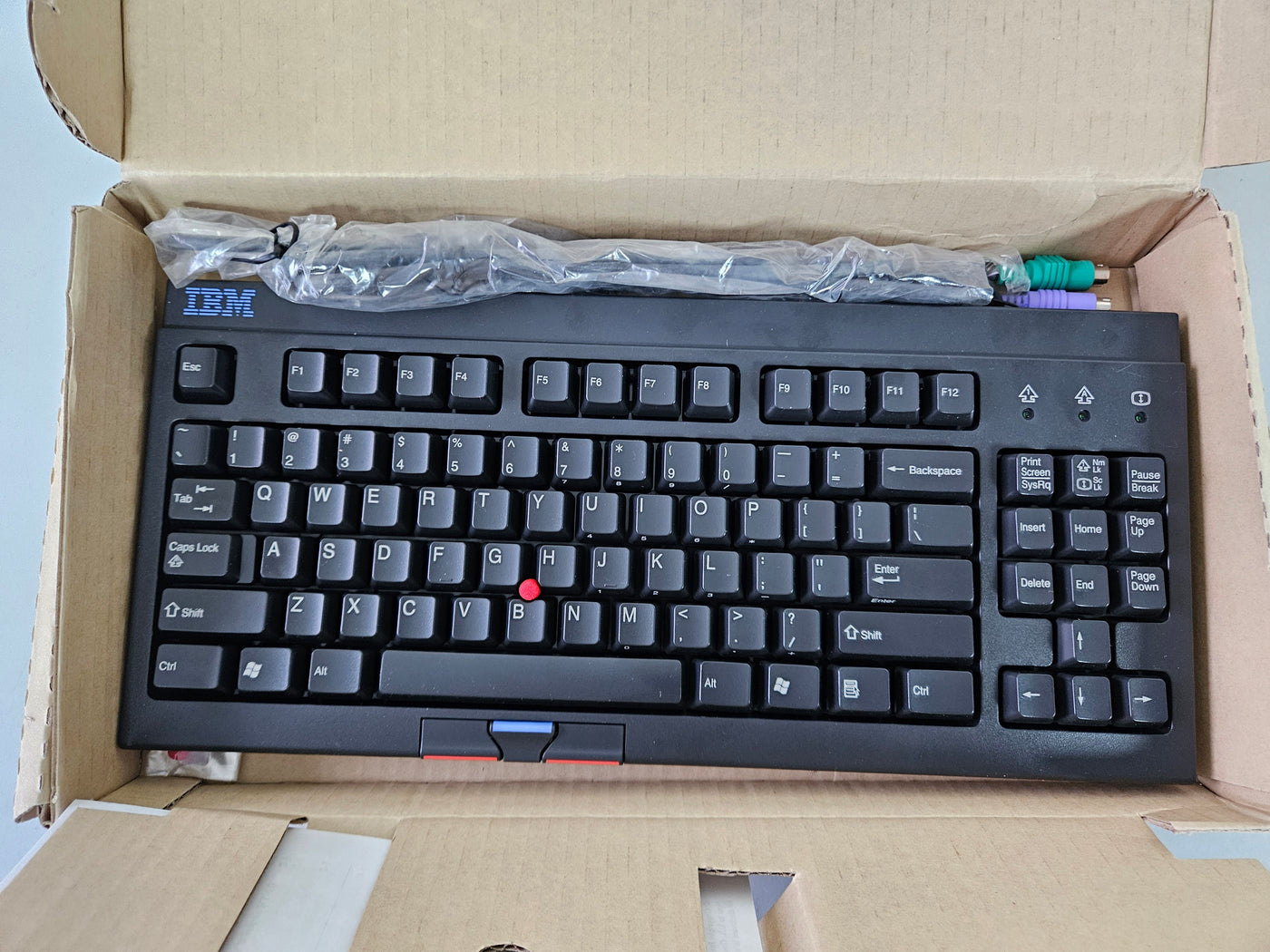 IBM RT3200 US Black Space Saver II PS/2 Wired Keyboard ( 37L0888 ) REF