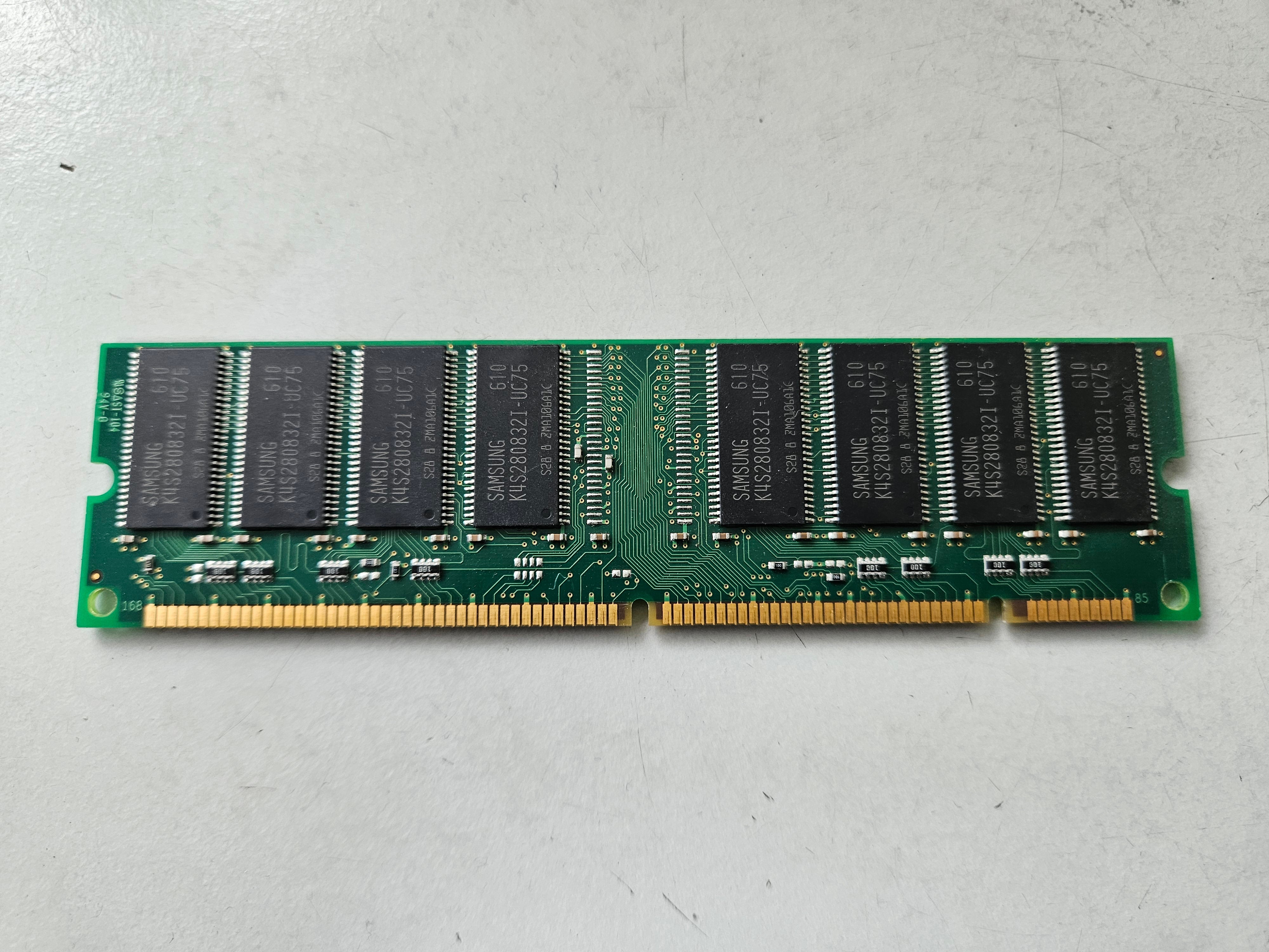 Samsung Crucial 256MB PC133 133MHz CL3 168-Pin DIMM ( M366S3323IUS-C7A CT32M64S4D75.K16TK ) REF