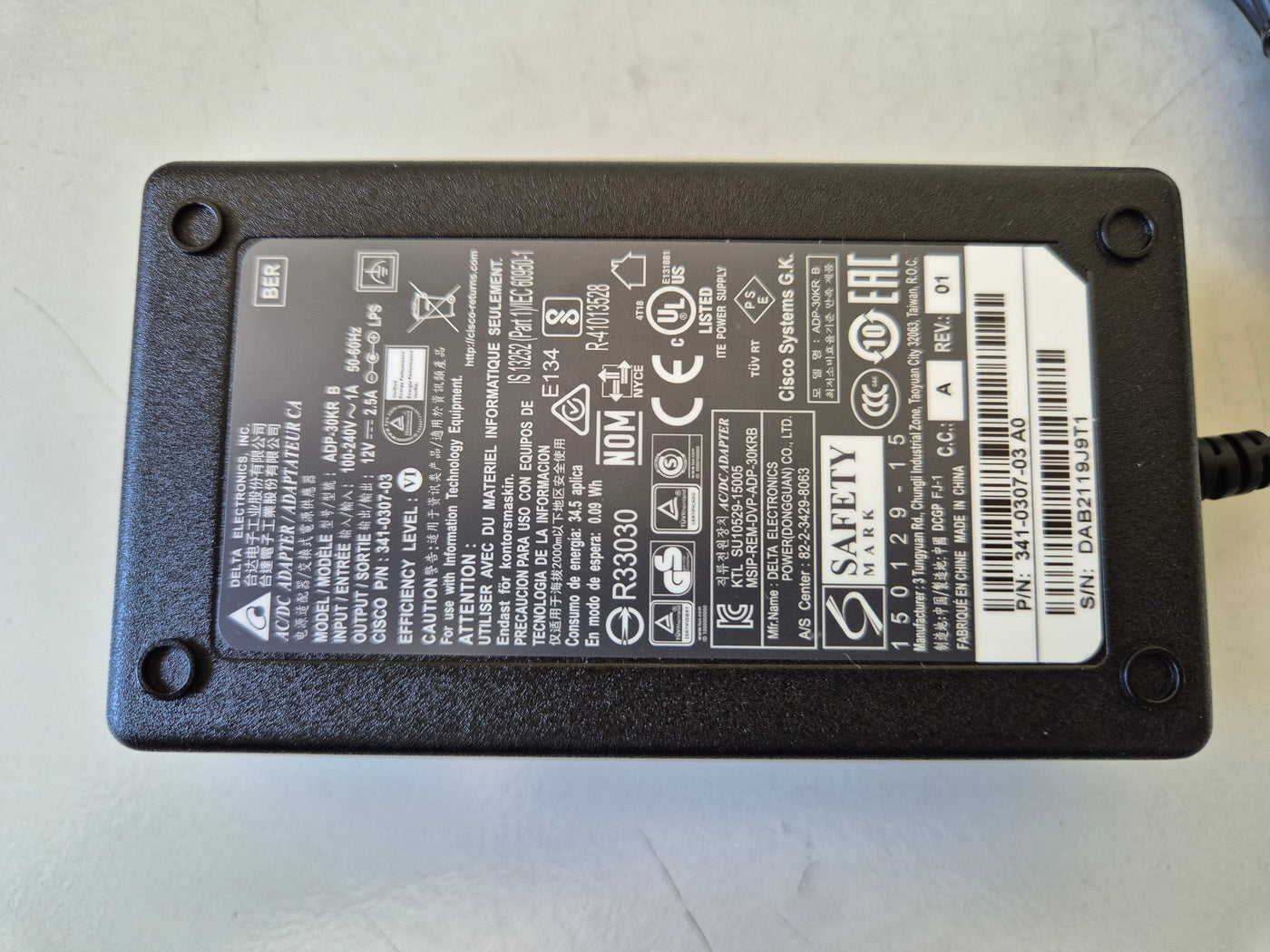 Delta Electronics ADP-30KR B 12V 2.5A 2.5mm X 5.5mm Tip AC Adapter ( 341-0307-03 ) NEW