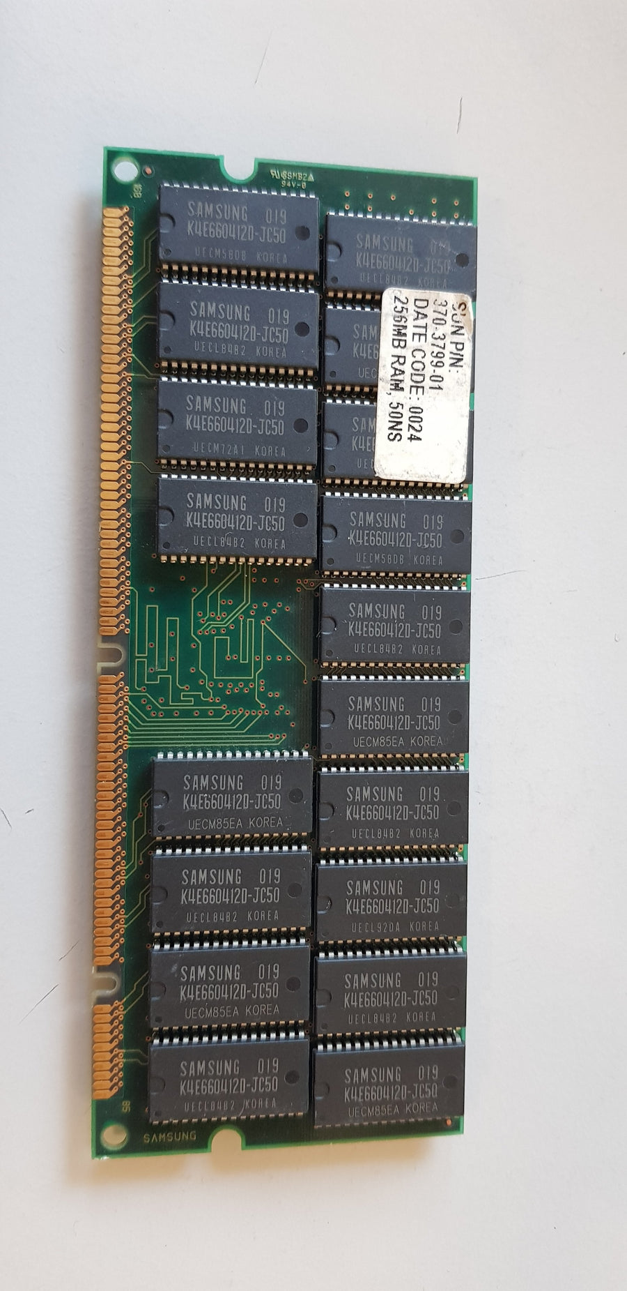 Samsung / Sun 256MB EDO ECC Buffered 168-Pin DIMM Memory Module for Sun Ultra 10 Series Model 360 (370-3799-01  M372F3280DJ4-C50)