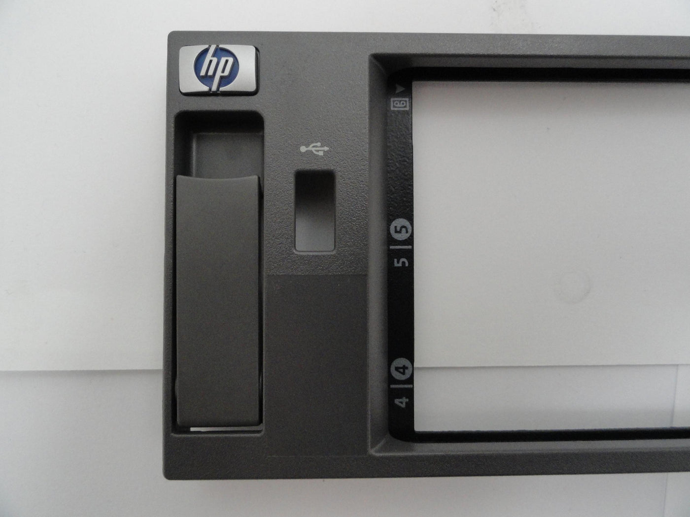 PR19494_344467-001_HP Proliant DL380 G4 Front Panel Bezel - Image3