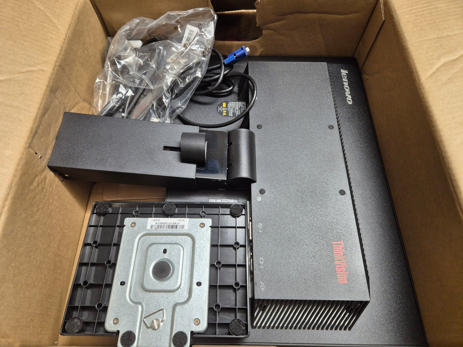 Lenovo ThinkVision LT1952pwD 19in TFT-LCD Monitor with LED ( 03X7911 2448-MB6 ) USED