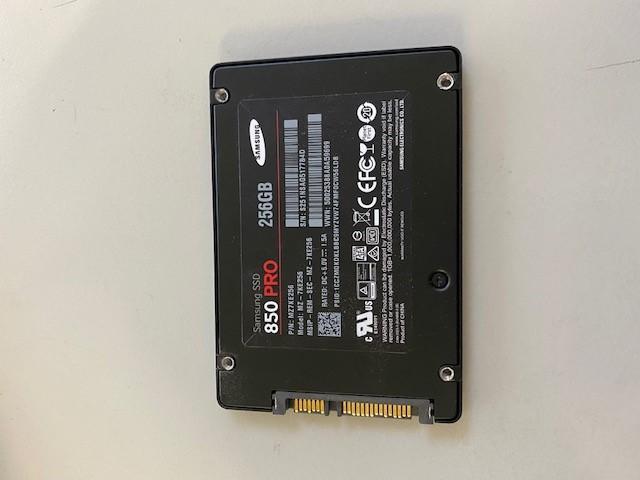 SAMSUNG SSD 256GB 850 PRO SATA MZ-7KE256    Samsung