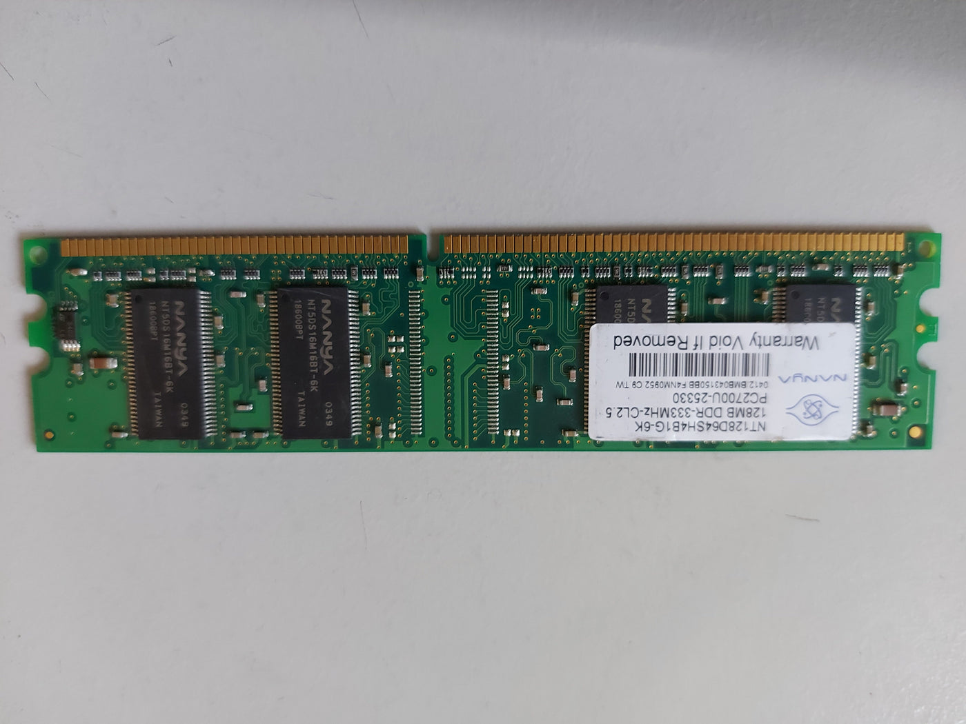Nanya 128MB PC2700 DDR-333MHz non-ECC Unbuffered CL2.5 184-Pin DIMM NT128D64SH4B