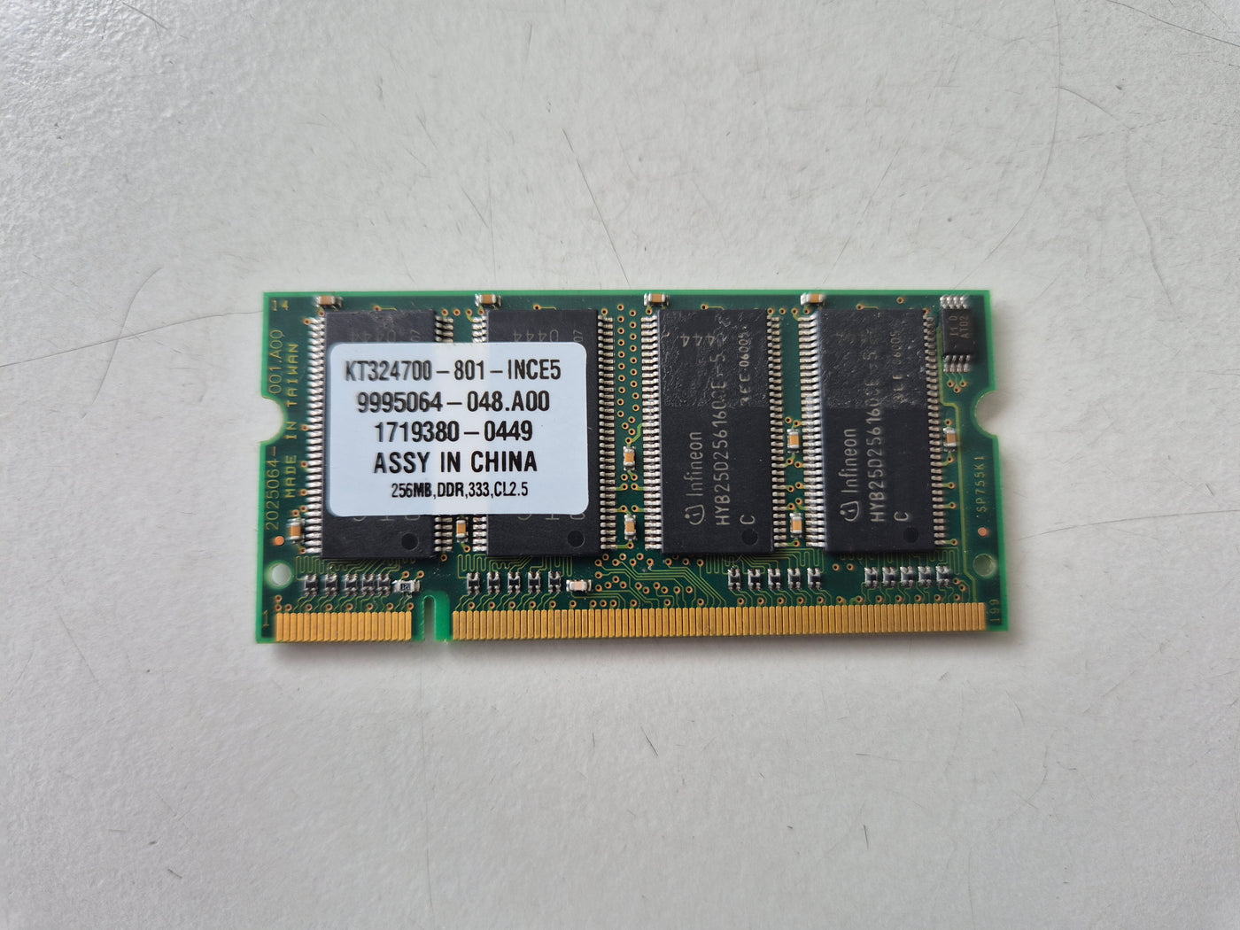 Kingston 256MB DDR-333MHz PC-2700 non-ECC Unbuffered CL2.5 200-Pin SoDimm ( KT324700-801-INCE5 9995064-048.A00 ) REF