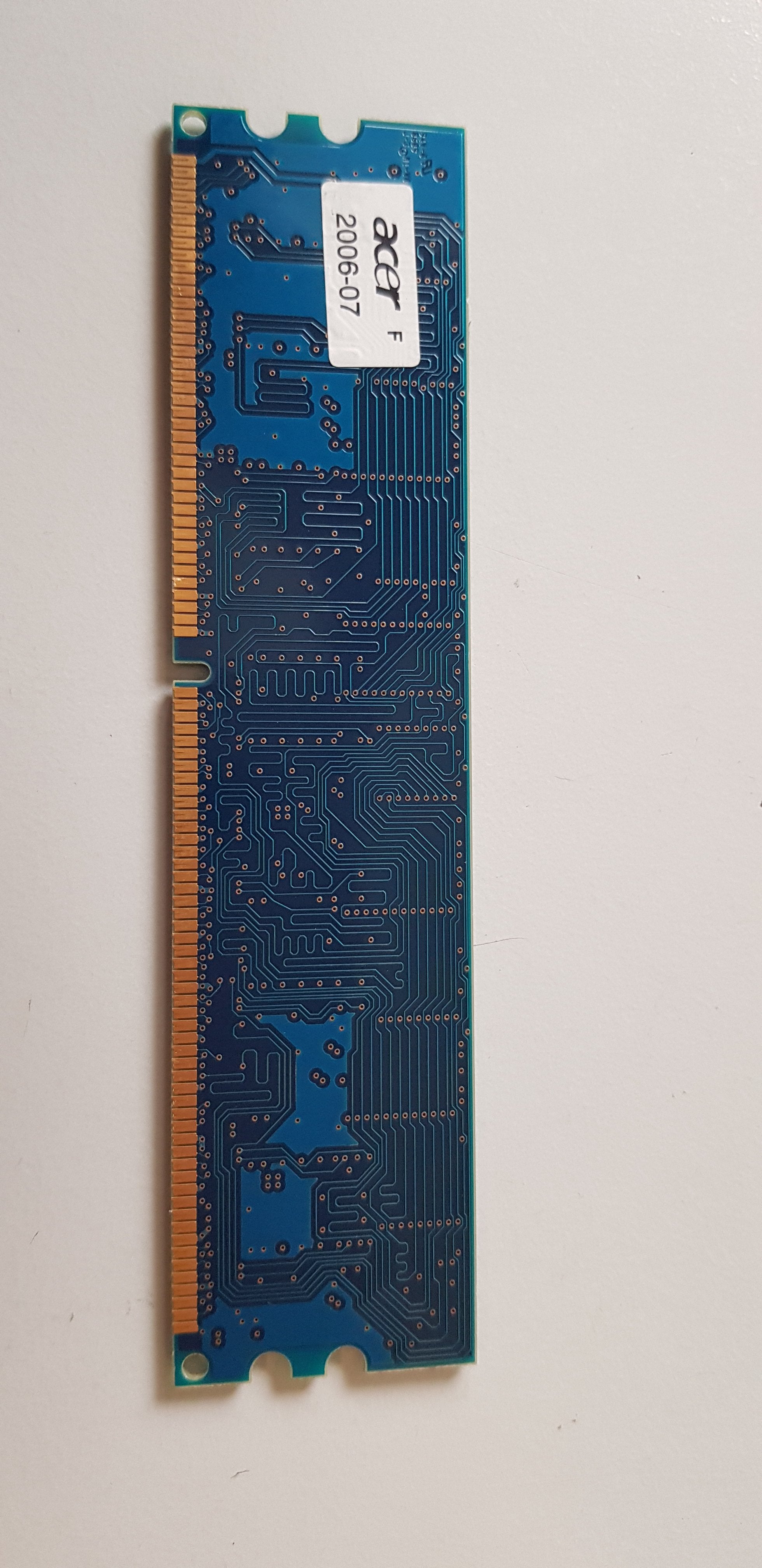 Nanya 256MB PC3200 DDR-400MHz non-ECC Unbuffered CL3 184-Pin DIMM Memory Module (NT256D64SH4B0GY-5T)