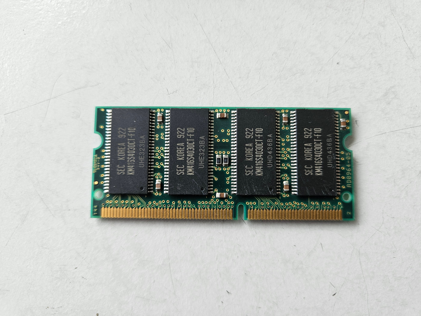 Samsung 64MB PC100 100MHz non-ECC Unbuffered 144-Pin SoDimm ( KMM466S824CT2-F0 ) REF