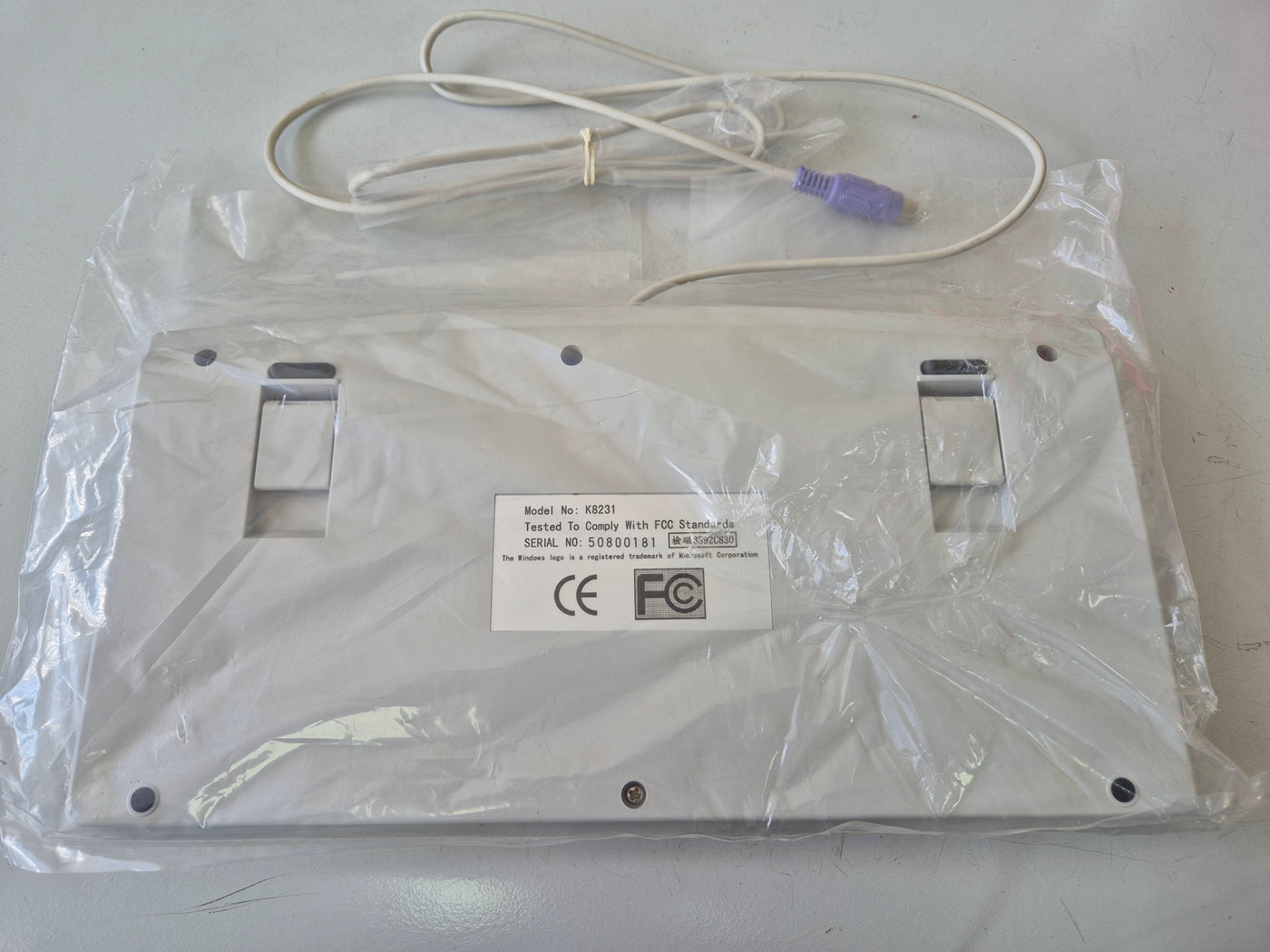 JME-8231 White UK PS/2 Industrial Keyboard ( K8231 ) REF