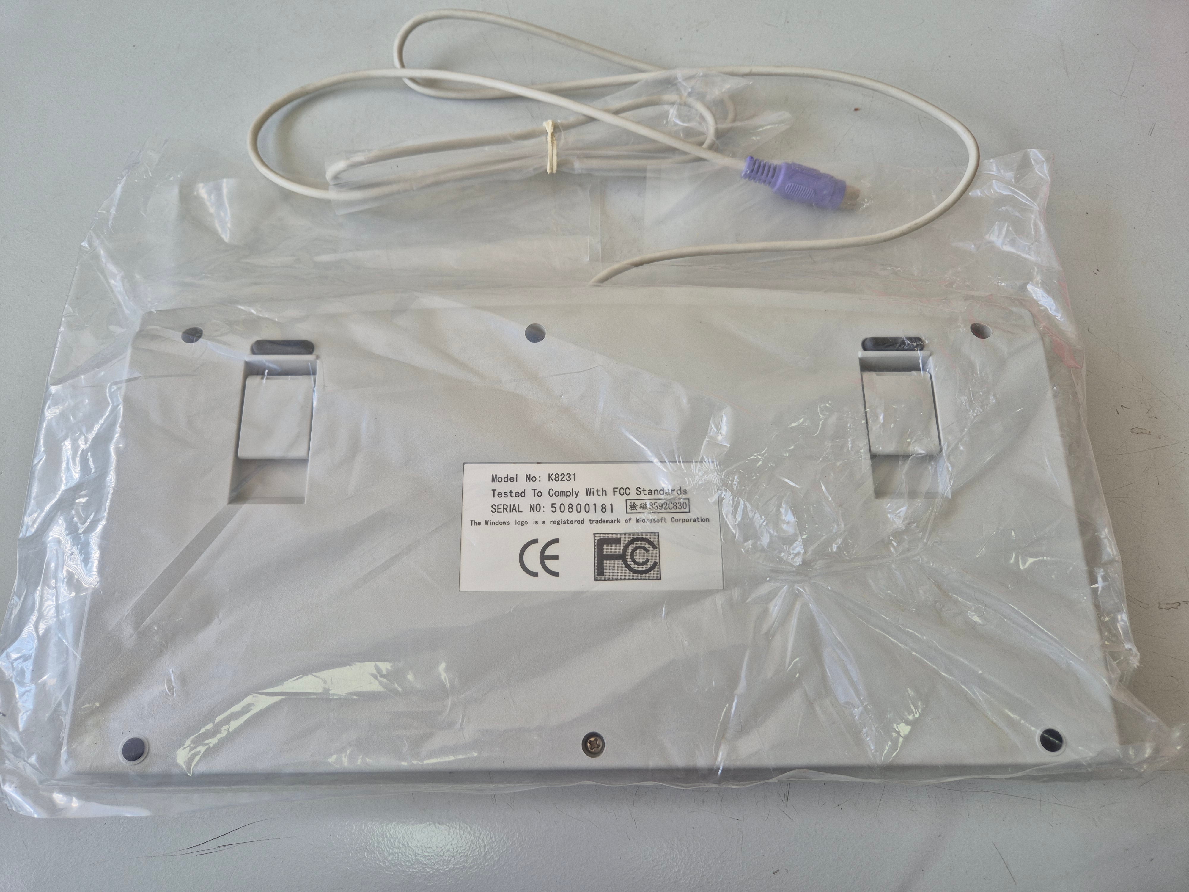 JME-8231 White UK PS/2 Industrial Keyboard ( K8231 ) REF