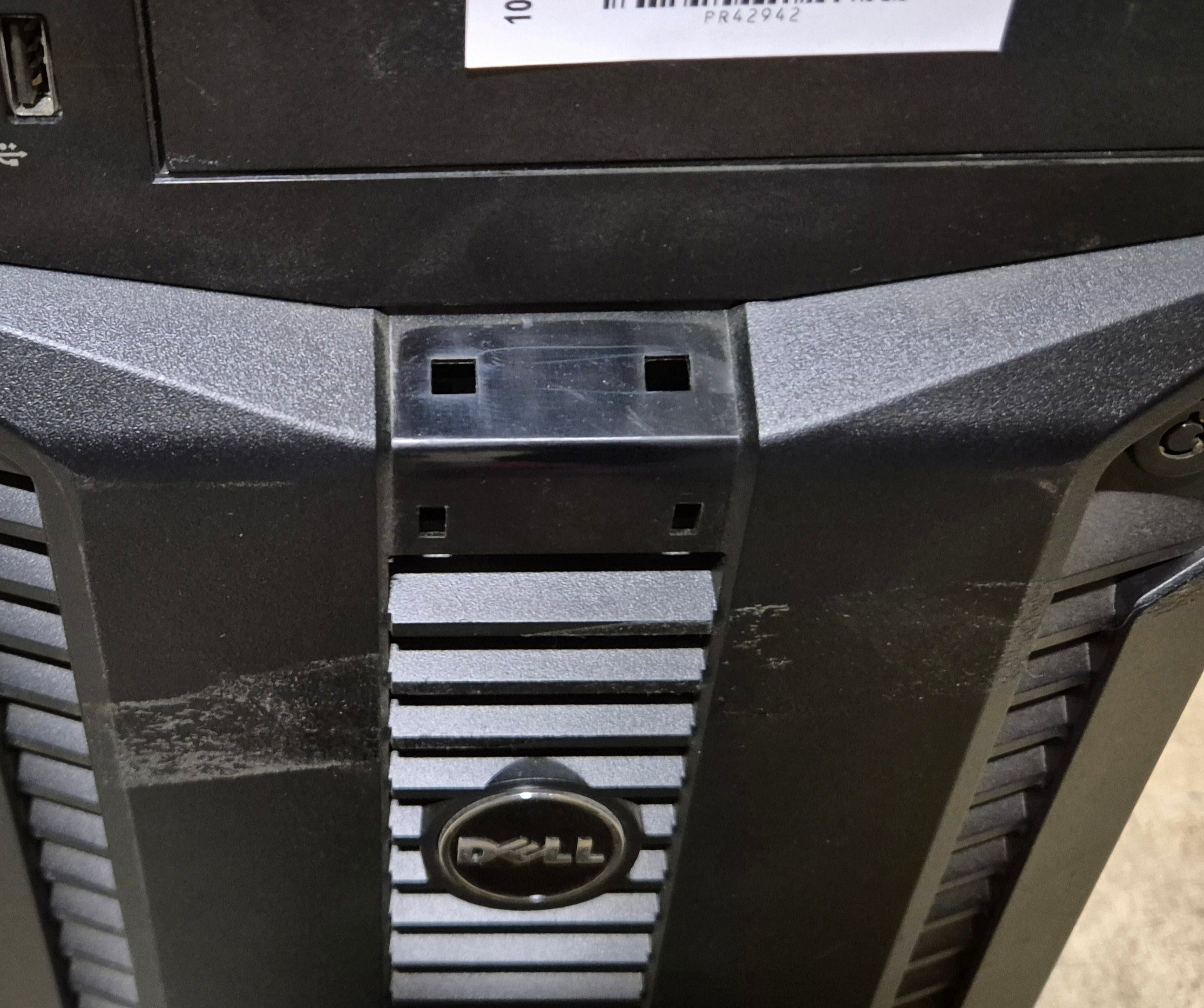 Dell PowerEdge T310 4GB RAM Xeon 2.67GHz NO HDD NO OS Dual PSU WinSVR 2008 COA ( E09S ) USED Damaged Plastics 