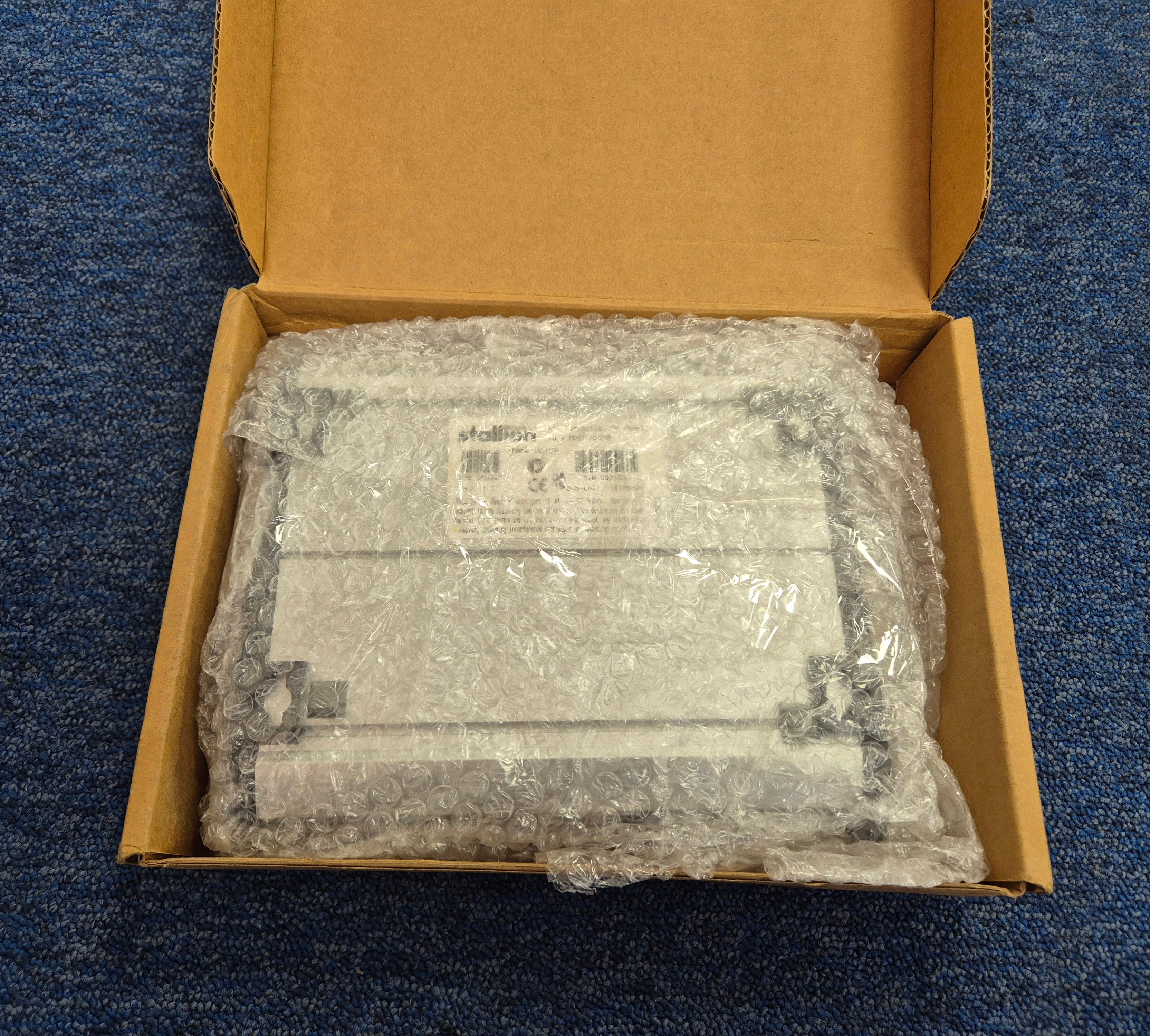 Stallion XP Easy Connection 16-Port ASYNC Panel ( 980040 ) USED